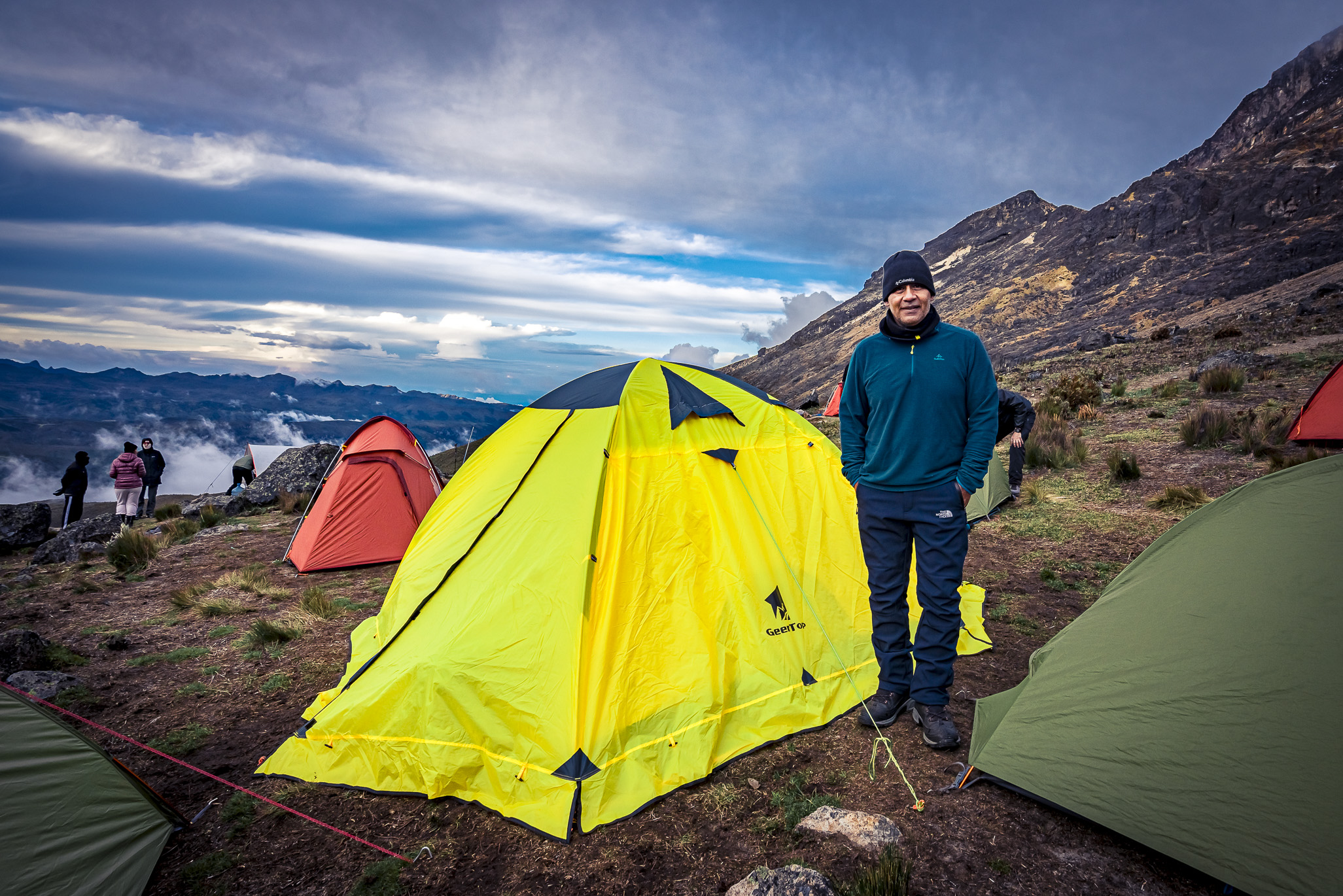GEERTOP 4 Person 4 Season Tent for Camping Waterproof Double Layer Easy Set Up Family Tent for Camping Hiking Backpacking Outdoor Travel - Customer Photo 4