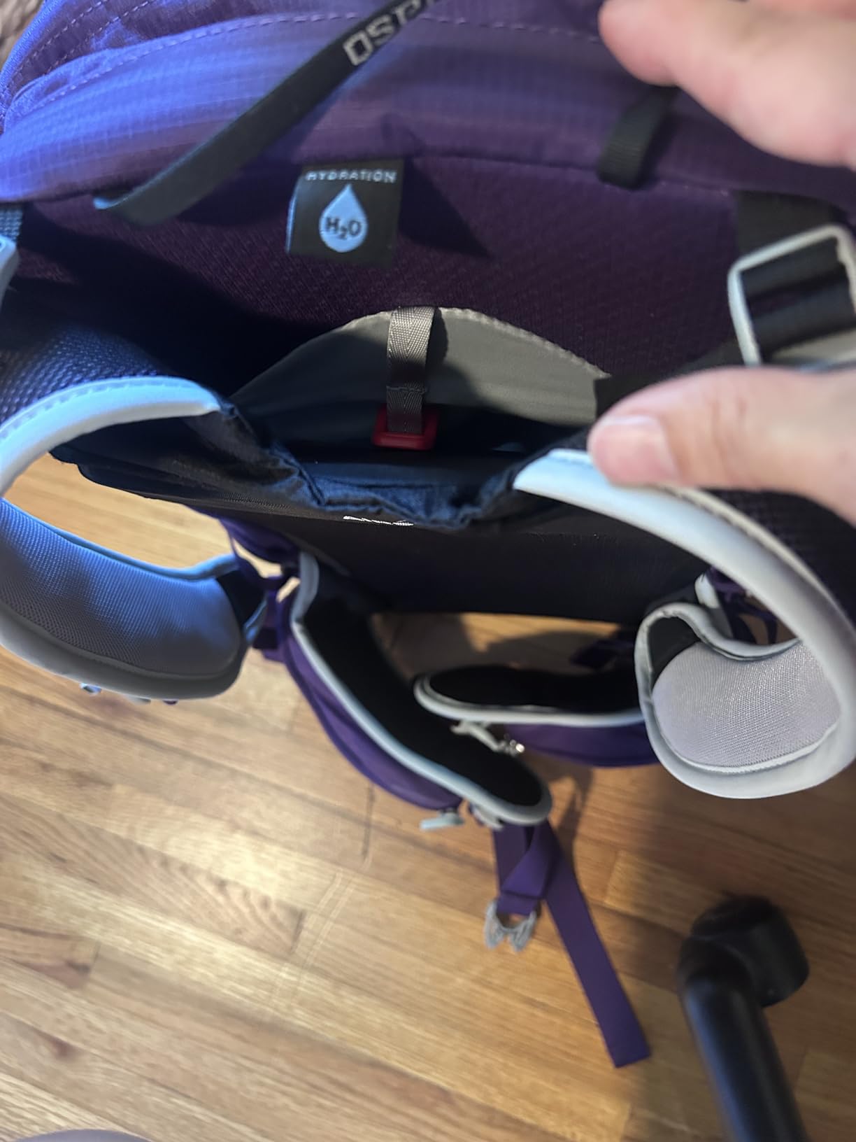 Osprey Tempest 20L Women's Hiking Backpack with Hipbelt, Stealth Black, WM/L - Customer Photo 5