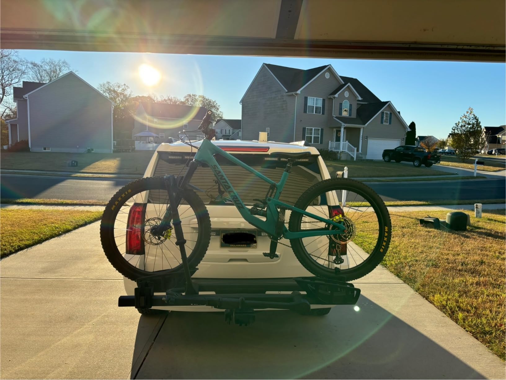 Thule T2 Pro XT/XTR Hitch Bike Rack - Premium Platform Bike Rack for 2 Bikes, E-Bike Compatible, Heavy-Duty Construction Customer Review Thule T2 Pro XT/XTR Hitch Bike Rack - Premium Platform Bike Rack for 2 Bikes, E-Bike Compatible, Heavy-Duty Construction - Customer Photo 1
