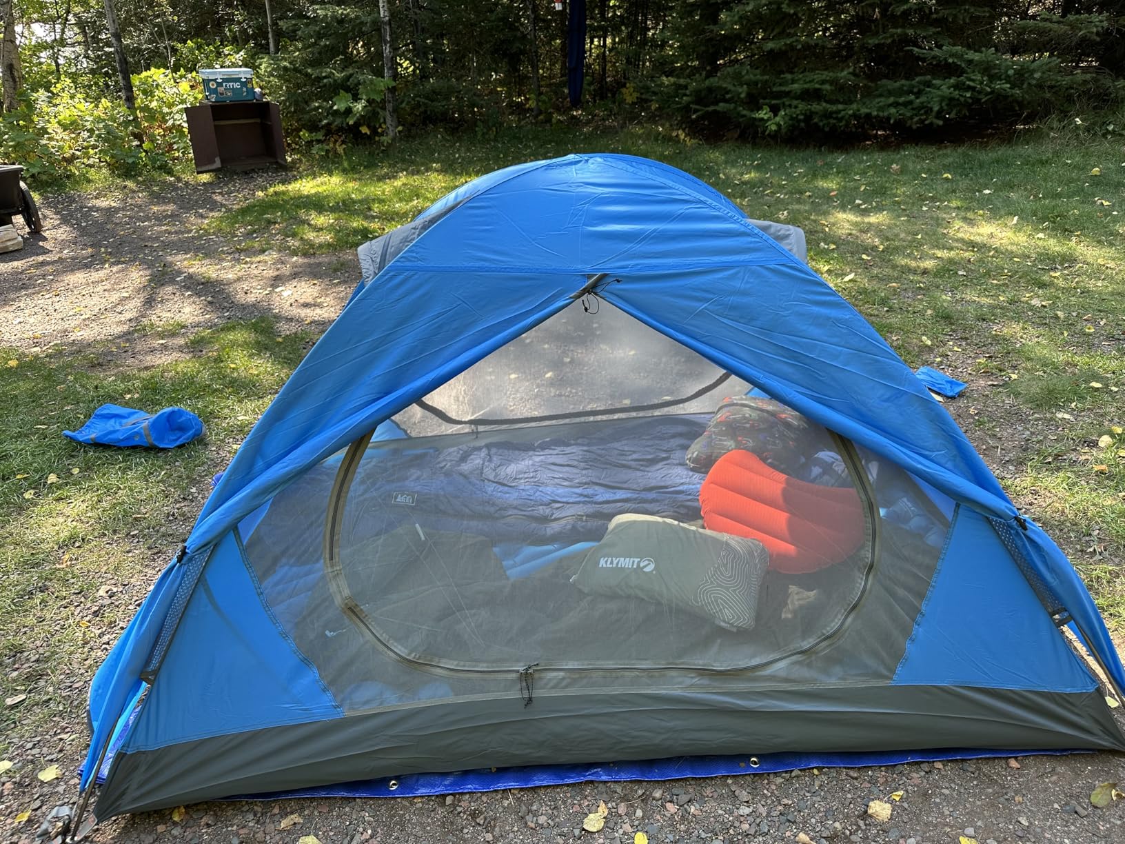 BISINNA 2/4 Person Camping Tent Lightweight Backpacking Tent Waterproof Windproof Two Doors Easy Setup Double Layer Outdoor Tents for Family Camping Hunting Hiking Mountaineering Travel - Customer Photo 1