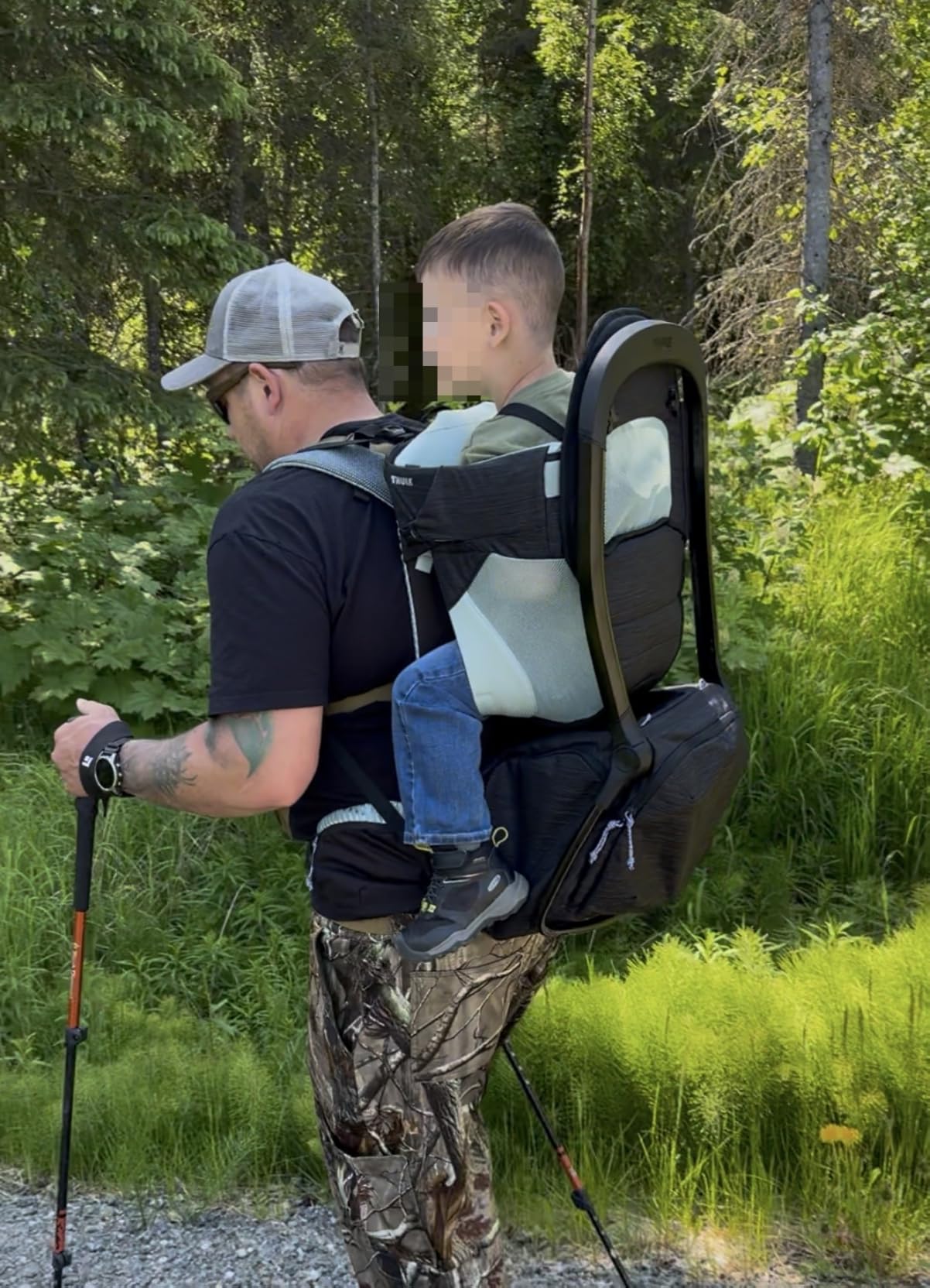 Thule Sapling Child Carrier Backpack - Machine Washable Seat - Self-Standing Frame - Adjustable padded straps for parents - Ergonomic seat with under-leg support for child - UPF 50 Sunshade - Customer Photo 1