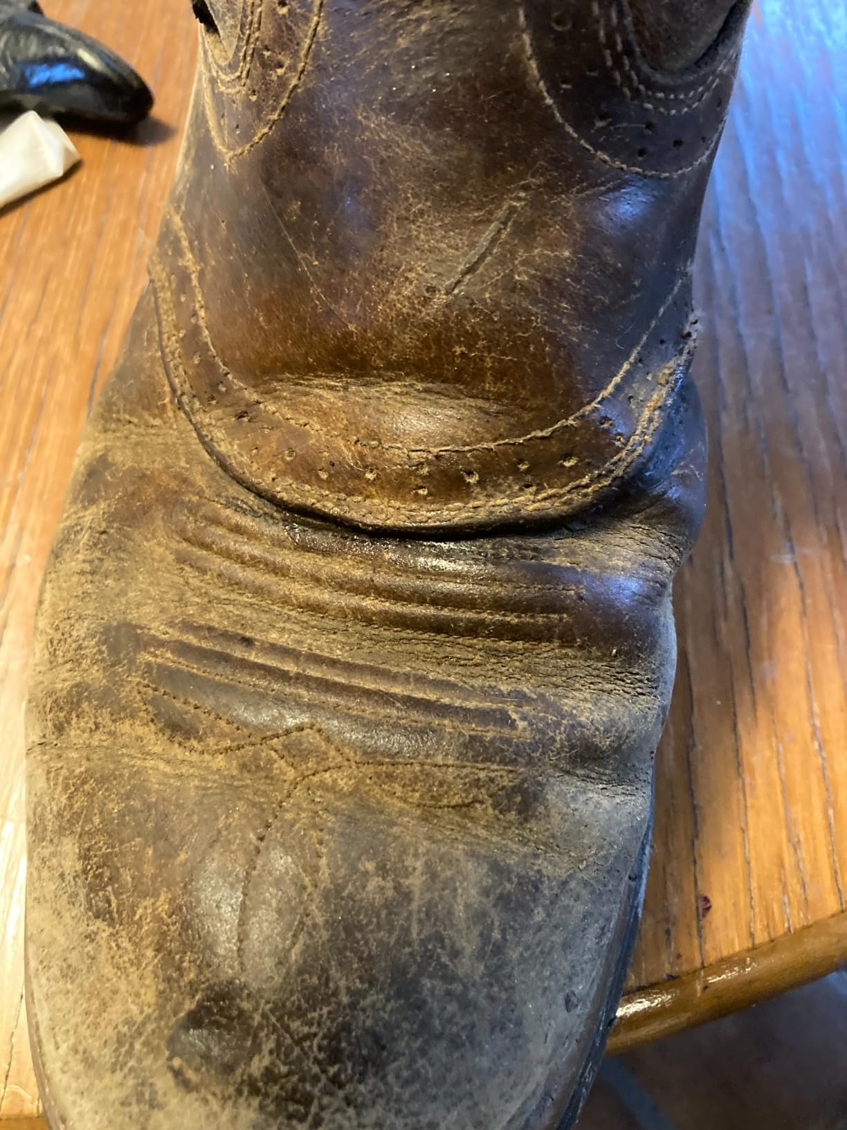 BOOT BOND Boot Glue - Quick Dry Boot Repair Formula Works in Seconds - Tough But Flexible Glue Seal - Waterproof Boot Heel Fix Works On Shoe Heel Repair, Thick Sole Boots, Sneakers, and More - Customer Photo 2