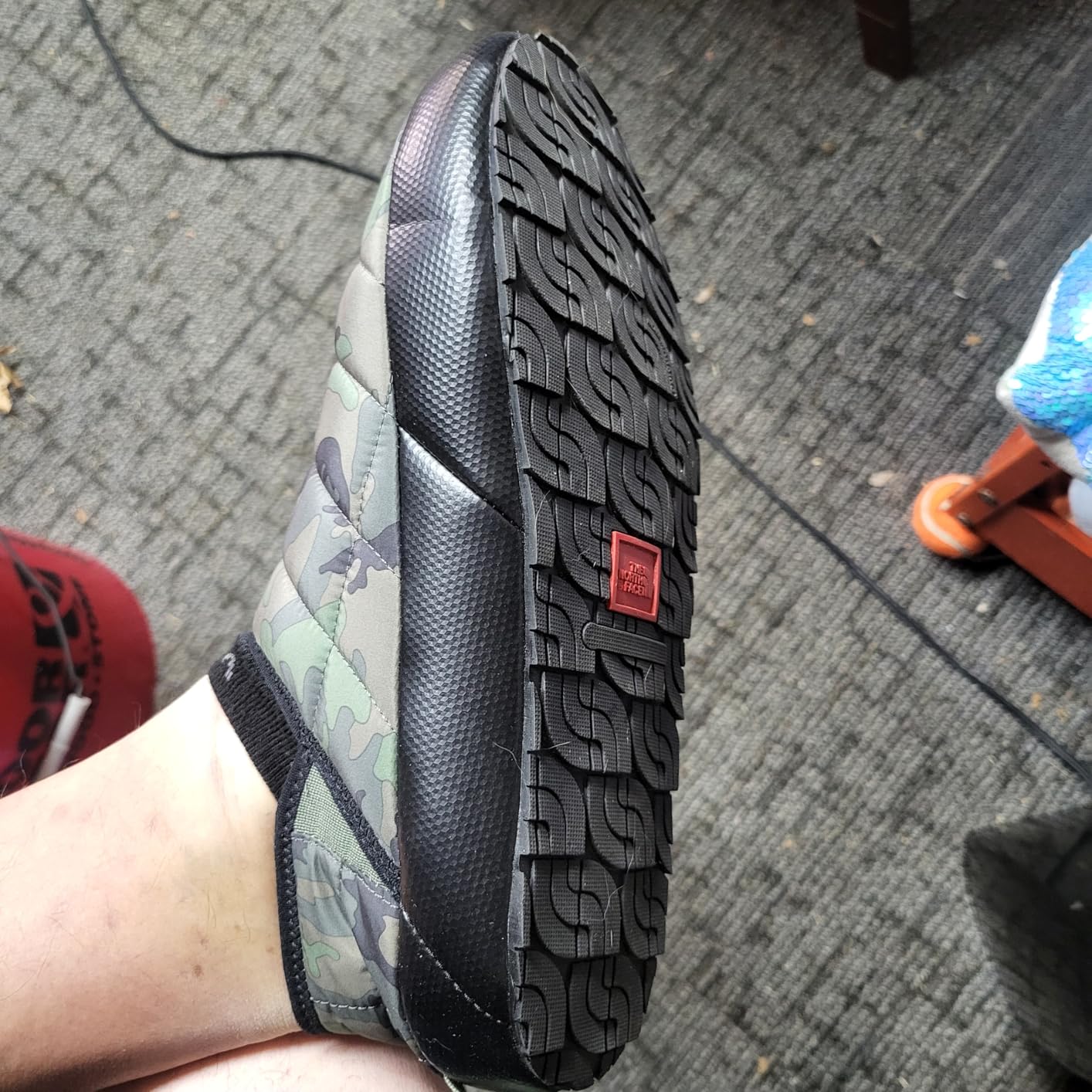 THE NORTH FACE Men's Thermoball Traction Mule V Winter Shoe | Insulated & Water Repellent, Rubber Outsole - Customer Photo 2