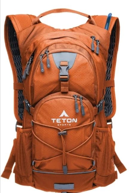 Teton Oasis/Trailrunner Hydration Backpack – Lightweight Water Pack with 2L/3L Bladder for Hiking, Running, Cycling - Customer Photo 1