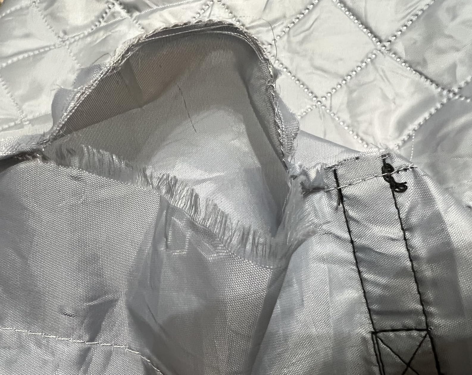 EverSnug Large Waterproof Outdoor Blanket - Extra Thick Premium Quilted Fleece, Waterproof & Windproof, Great for Camping, Picnics, Beaches, Stadiums, Dogs Customer Review EverSnug Large Waterproof Outdoor Blanket - Extra Thick Premium Quilted Fleece, Waterproof & Windproof, Great for Camping, Picnics, Beaches, Stadiums, Dogs - Customer Photo 1