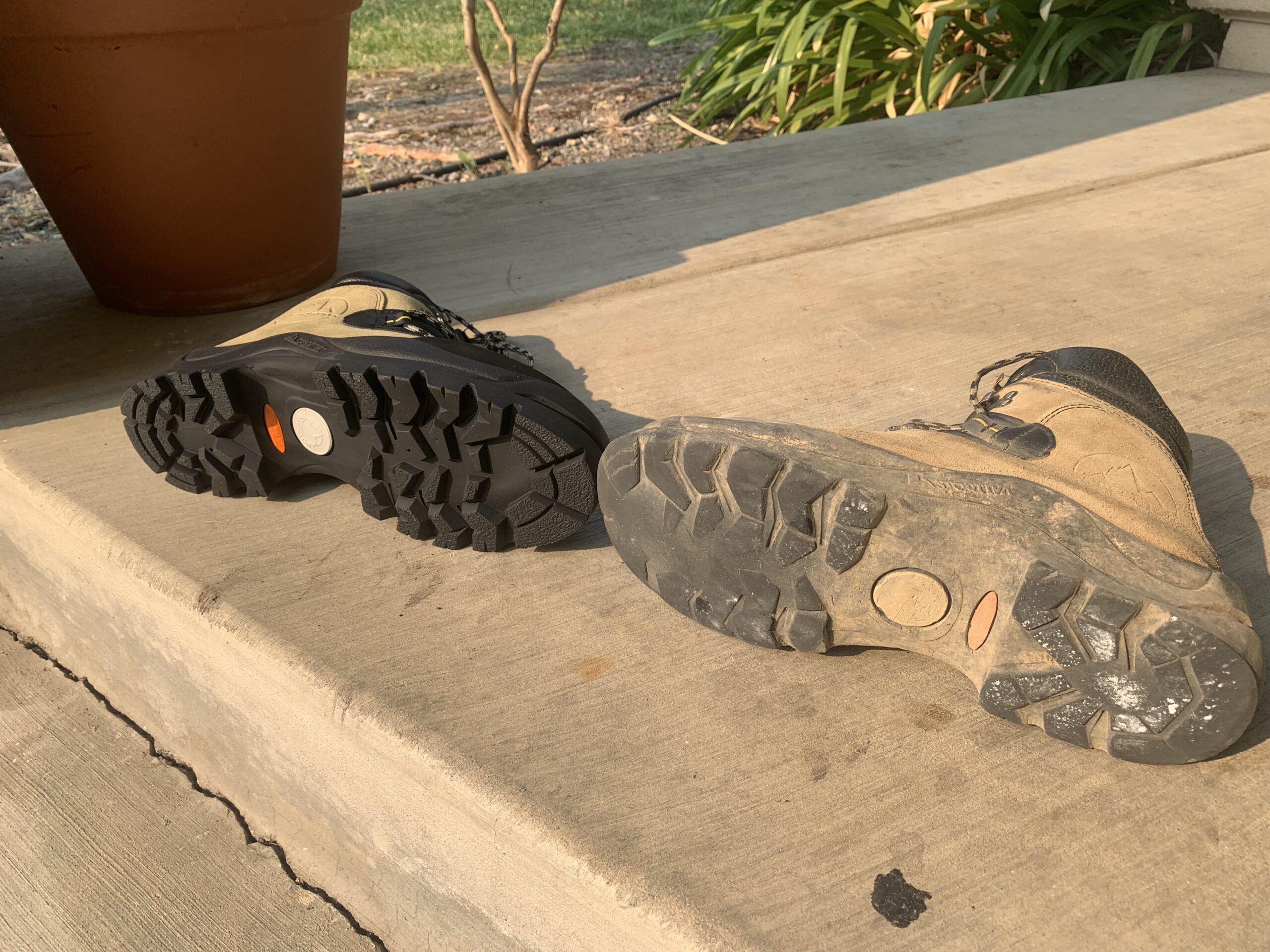 La Sportiva Men's Makalu Leather Boots for Hiking, Backpacking, Mountaineering, & Outdoor Work - Customer Photo 2