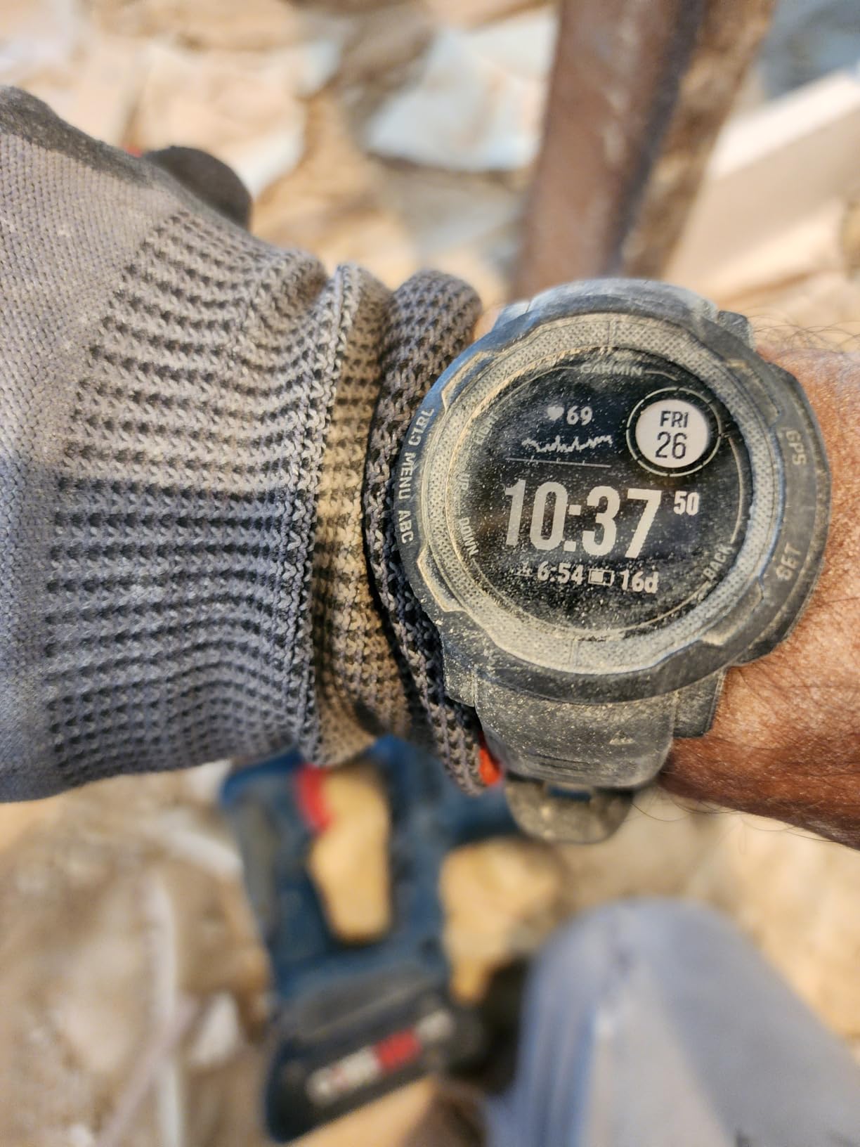 Garmin Instinct 2, Rugged Outdoor Watch with GPS, Built for All Elements, Multi-GNSS Support, Tracback Routing and More, Graphite - Customer Photo 1