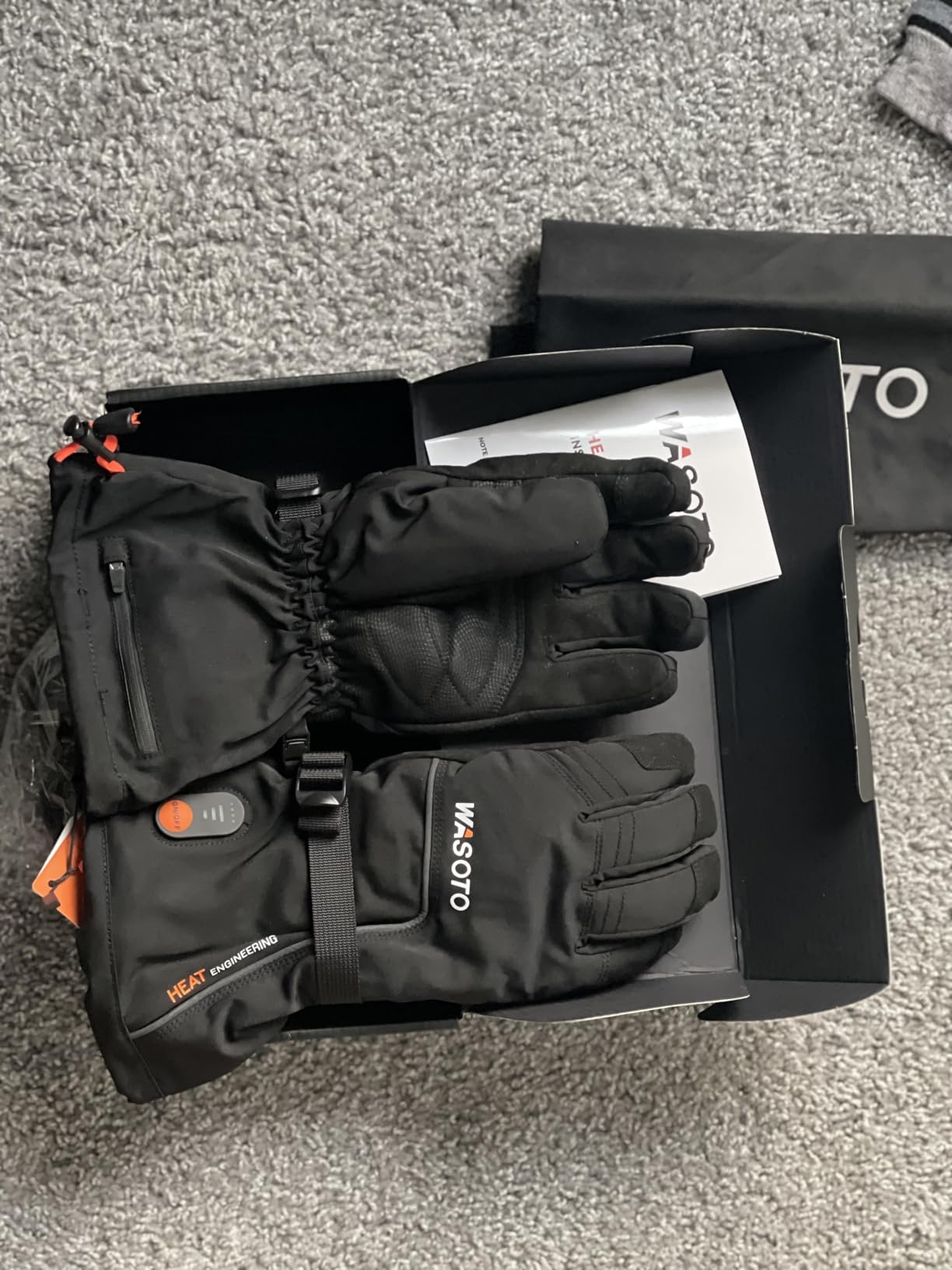 WASOTO Heated Gloves for Men Women 7.4V Battery 22.2WH Rechargeable Heated Ski Gloves Touchscreen Waterproof Electric Heated Fishing Gloves Customer Review WASOTO Heated Gloves for Men Women 7.4V Battery 22.2WH Rechargeable Heated Ski Gloves Touchscreen Waterproof Electric Heated Fishing Gloves - Customer Photo 2