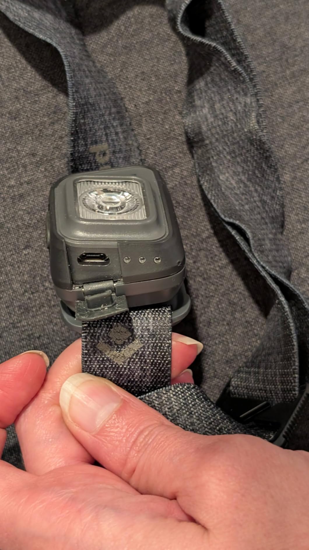 BLACK DIAMOND Astro 300 Headlamp | 300 Lumens Brightness | 3X AAA Battery Operated (Included) | Compact & Lightweight | Graphite - Customer Photo 1