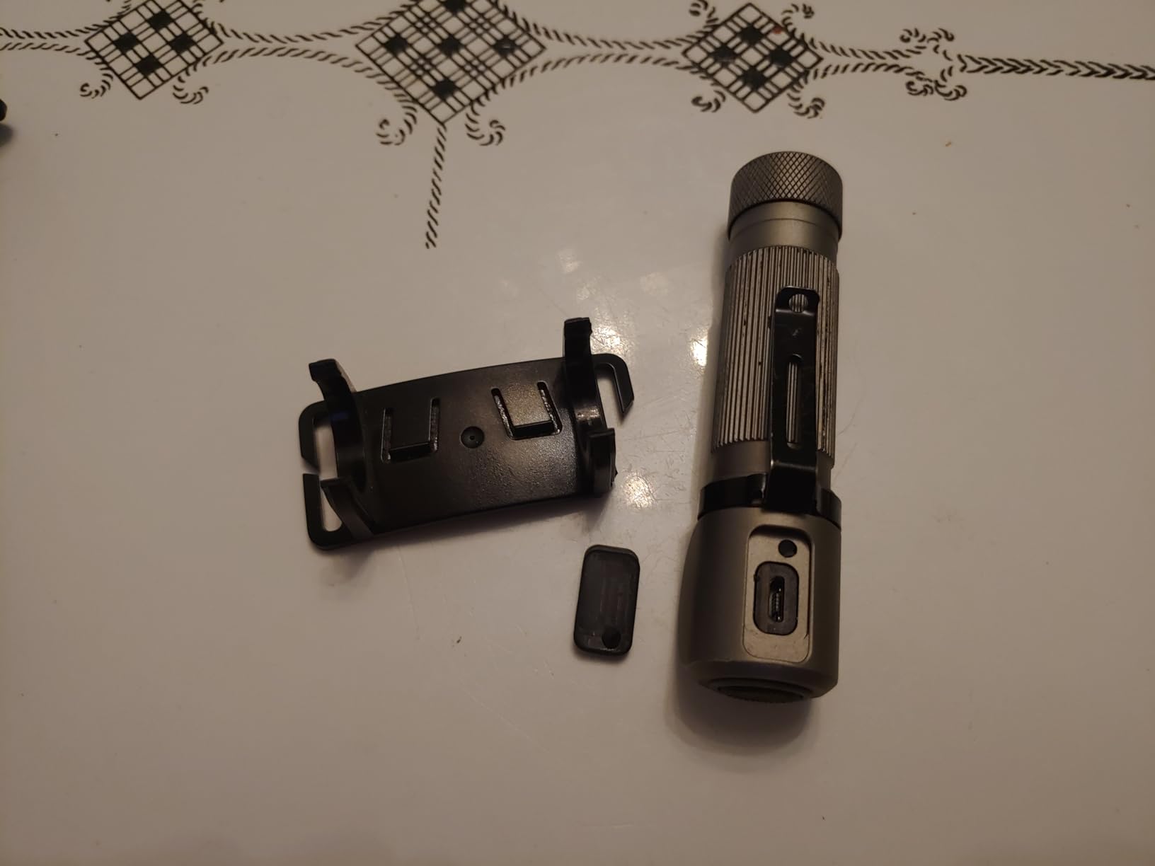 Energizer LED Headlamp Rechargeable X1000, Ultra Bright IPX4 Water Resistant Head Light, 1000 Lumen Turbo Mode, Headlamp for Outdoors, Power Outage Emergency, (USB Cable Included) - Customer Photo 4