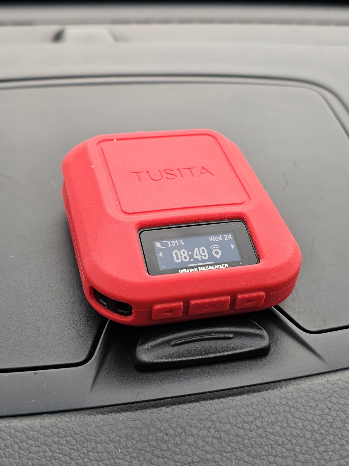 Garmin inReach Messenger Handheld Satellite Communicator, Global Two-Way Messaging - Customer Photo 1