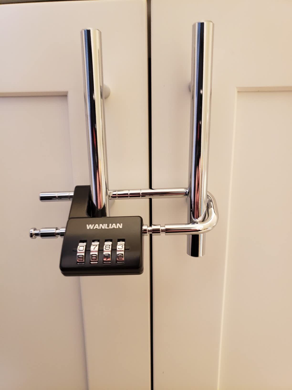 Combination Lock,4 Digit Combination Lock 3/8Inch Long Shackle Outdoor Waterproof Padlock for School Locker, Gym Locker, Hasp Storage, Fence, Gate, Cooler, Case (Black, 1 Pack) - Customer Photo 1