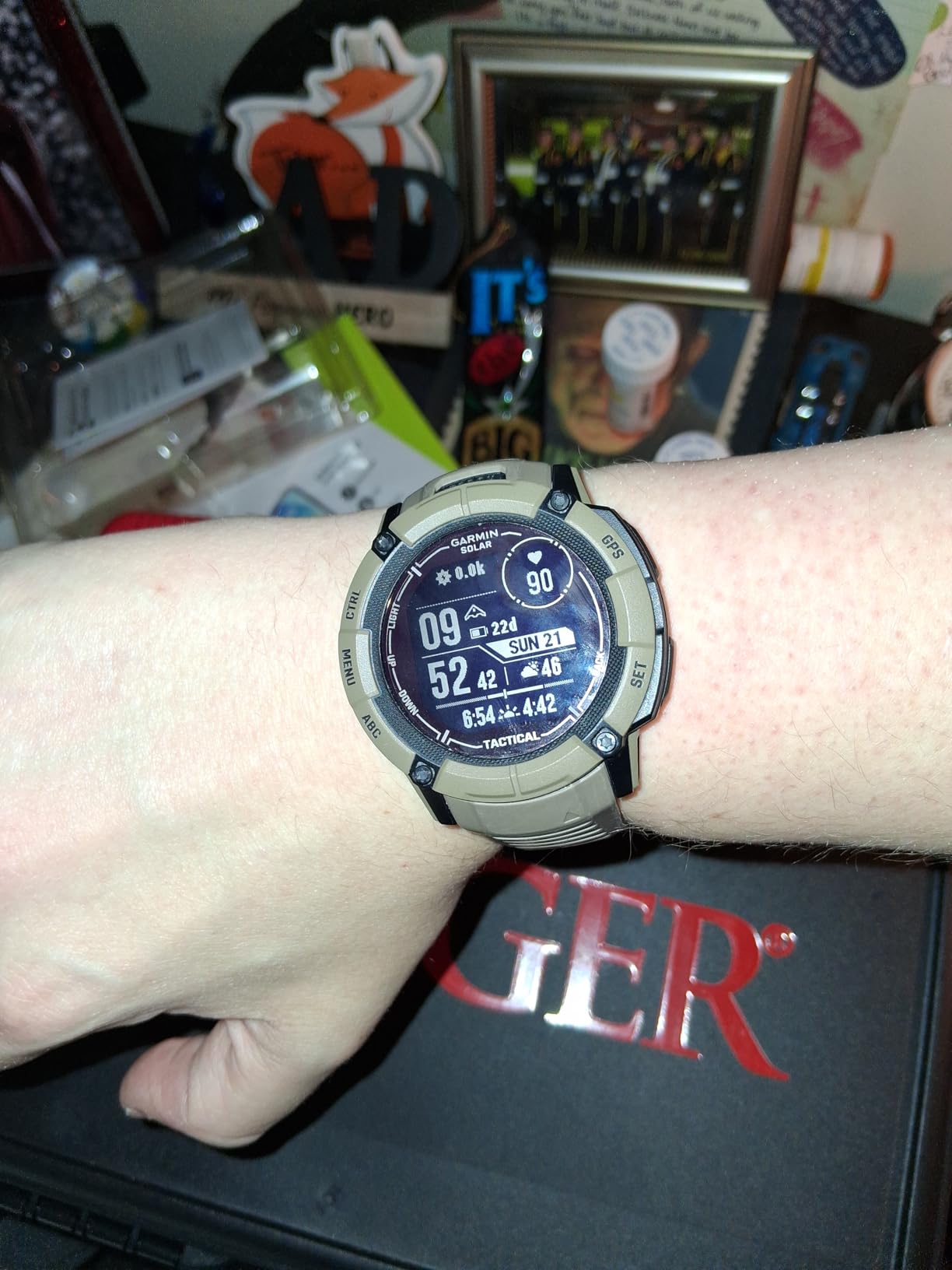 Garmin Instinct 2X Solar, Rugged GPS Smartwatch, Built-in Flashlight, Solar Charging Capability, Multi-Band GNSS, Graphite customer photo 1