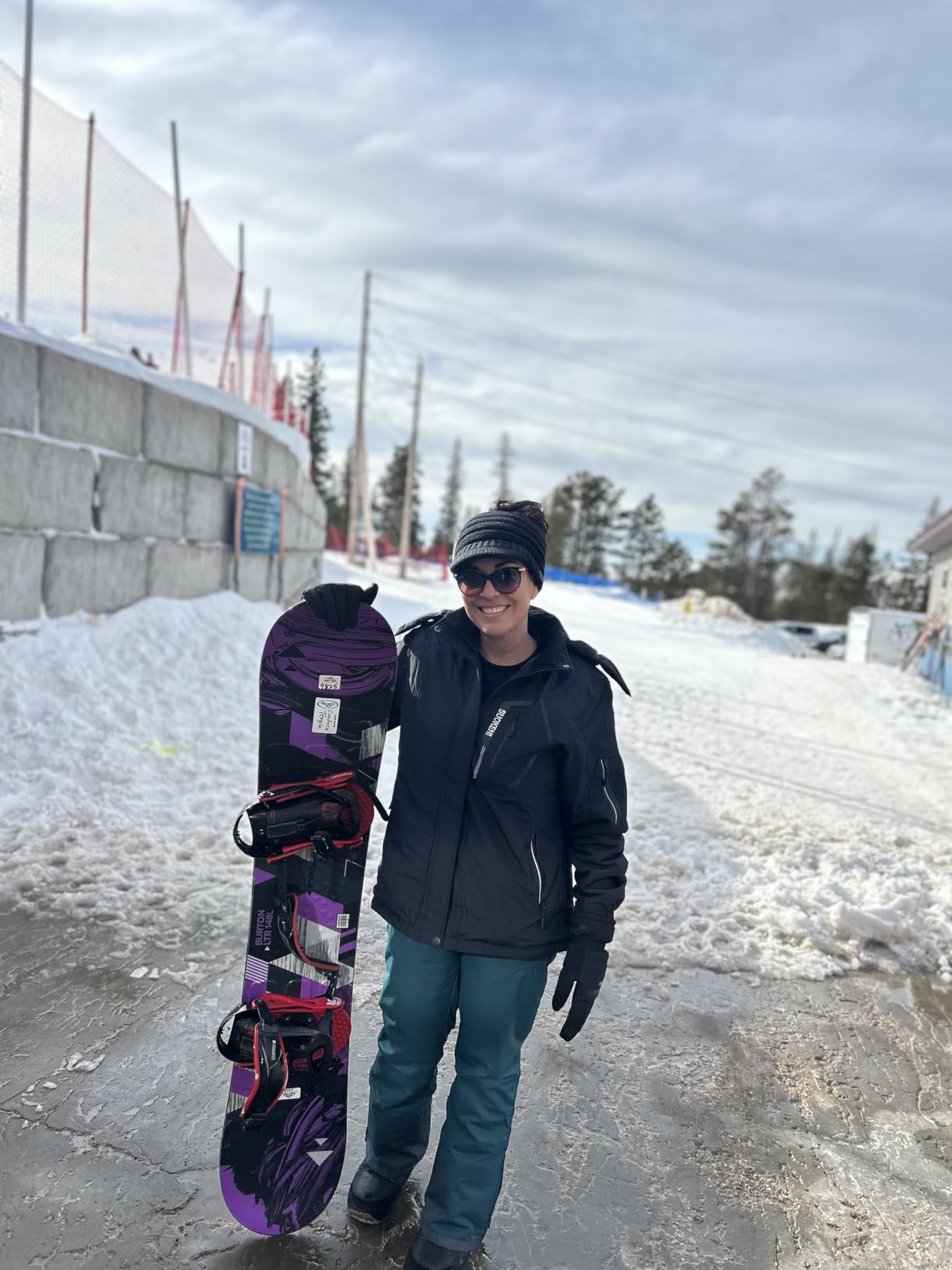 Waterproof Ski Gloves, Warm 3M Thinsulate Gloves, Touchscreen, for Men Women in Skiing, Snowboarding, Snowmobiling, Hiking Customer Review Waterproof Ski Gloves, Warm 3M Thinsulate Gloves, Touchscreen, for Men Women in Skiing, Snowboarding, Snowmobiling, Hiking - Customer Photo 1
