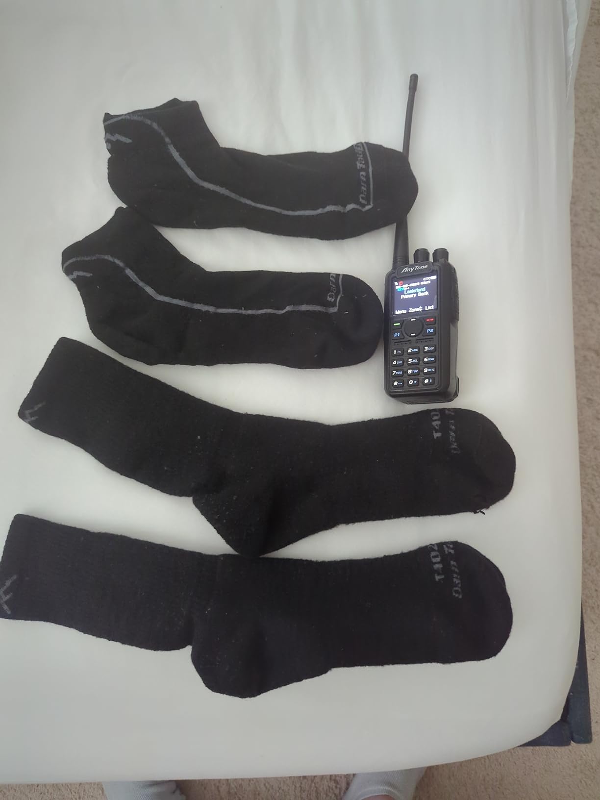 Darn Tough (Style 1959) Men's Hiker Quarter Midweight with Cushion Hiking Sock - Customer Photo 1