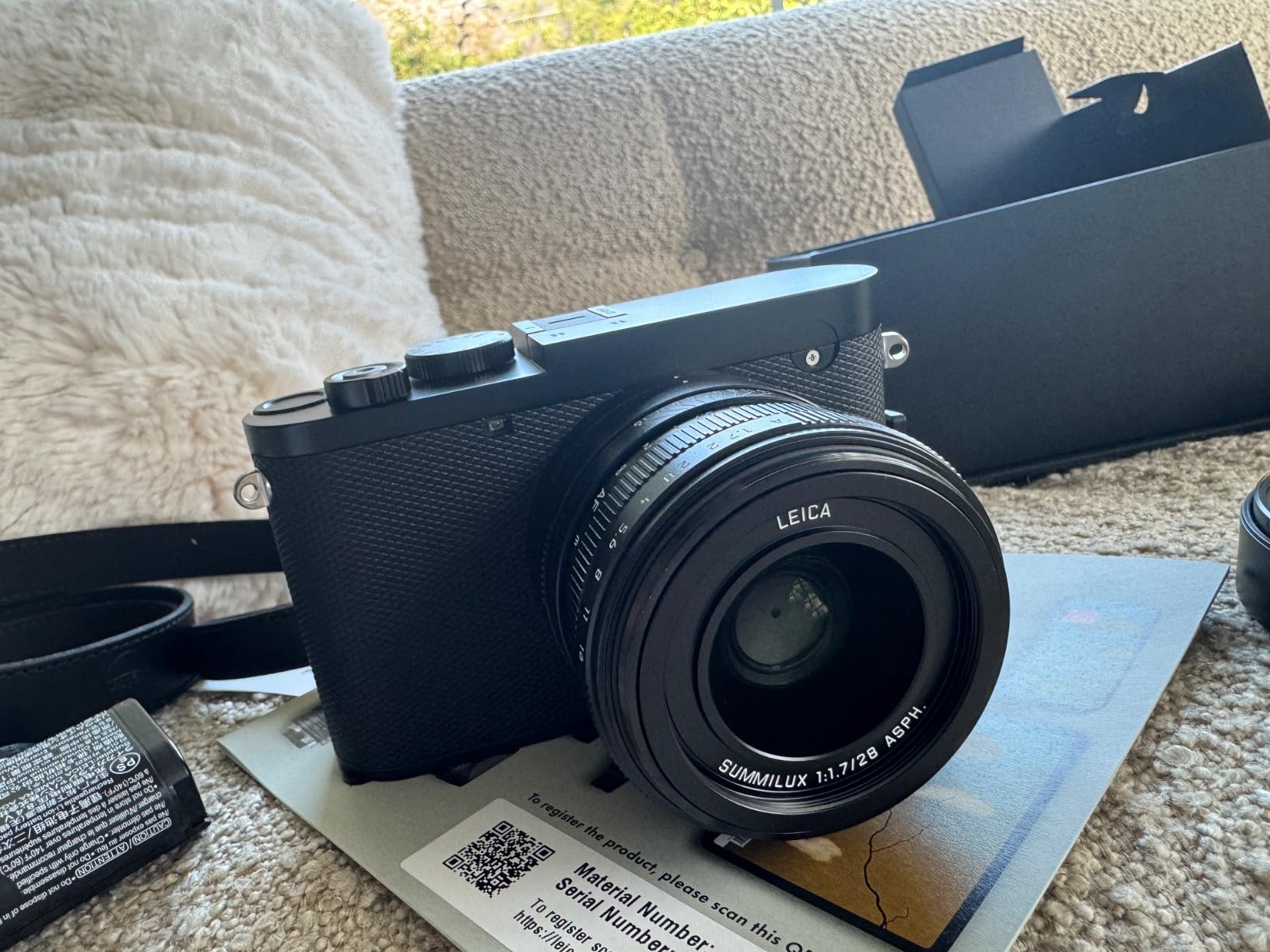 Leica Q3 Digital Camera 19080 with Summilux 28mm f/1.7 ASPH Lens, 8K Recording, 60MP Sensor Customer Review Leica Q3 Digital Camera 19080 with Summilux 28mm f/1.7 ASPH Lens, 8K Recording, 60MP Sensor - Customer Photo 1