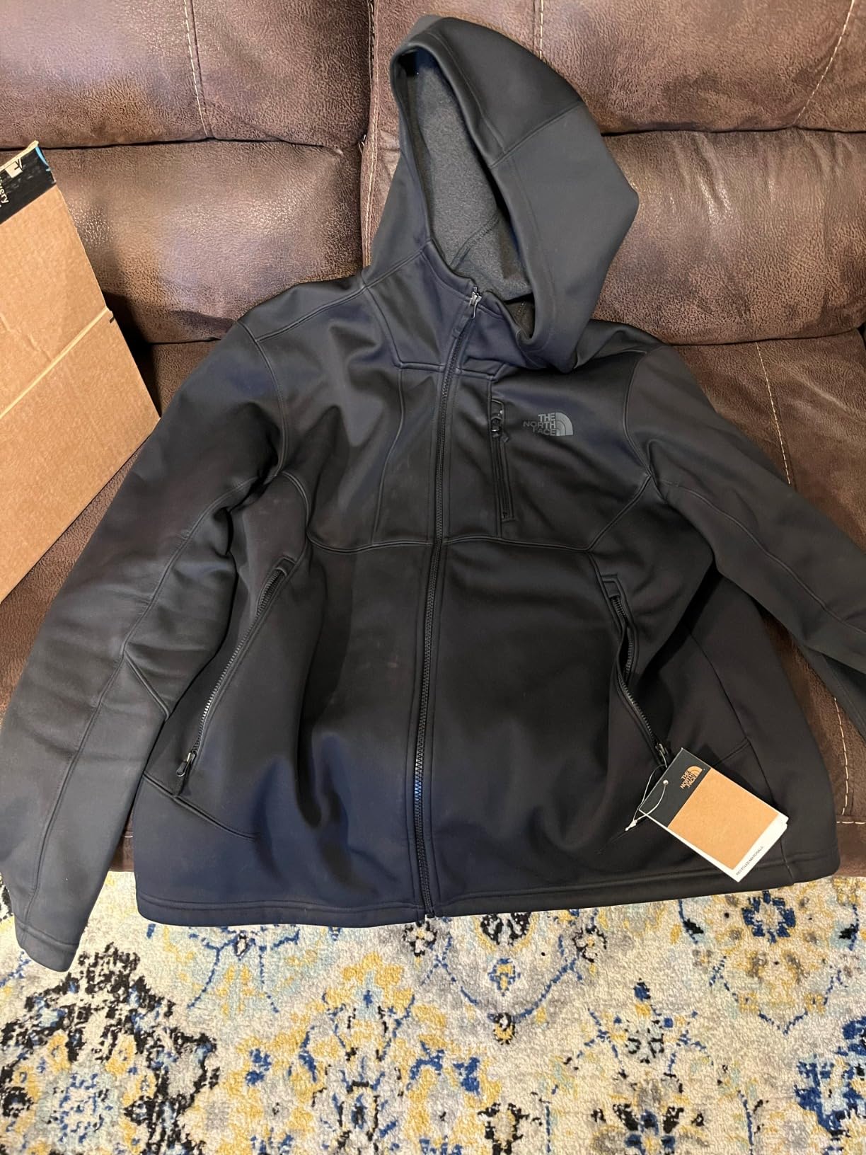 THE NORTH FACE Men's Thermoball Eco Snow Triclimate Waterproof Insulated Ski Jacket | Helmet Compatible, Powder Skirt Customer Review THE NORTH FACE Men's Thermoball Eco Snow Triclimate Waterproof Insulated Ski Jacket | Helmet Compatible, Powder Skirt - Customer Photo 1