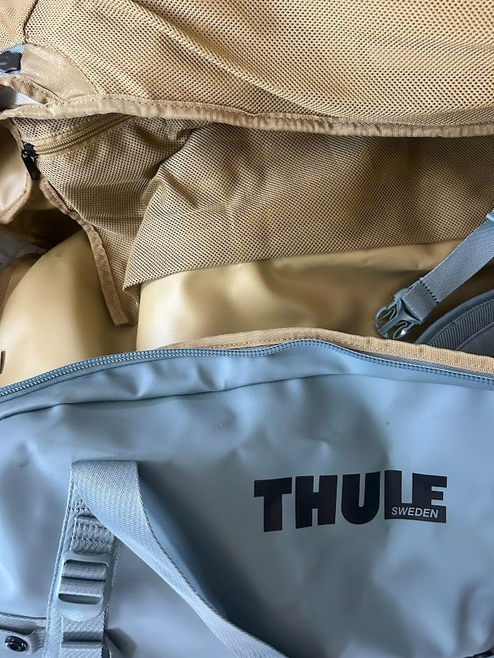 Thule Chasm Duffel bag, Weather-resistant materials, Easy packing, Converts to backpack - Customer Photo 2