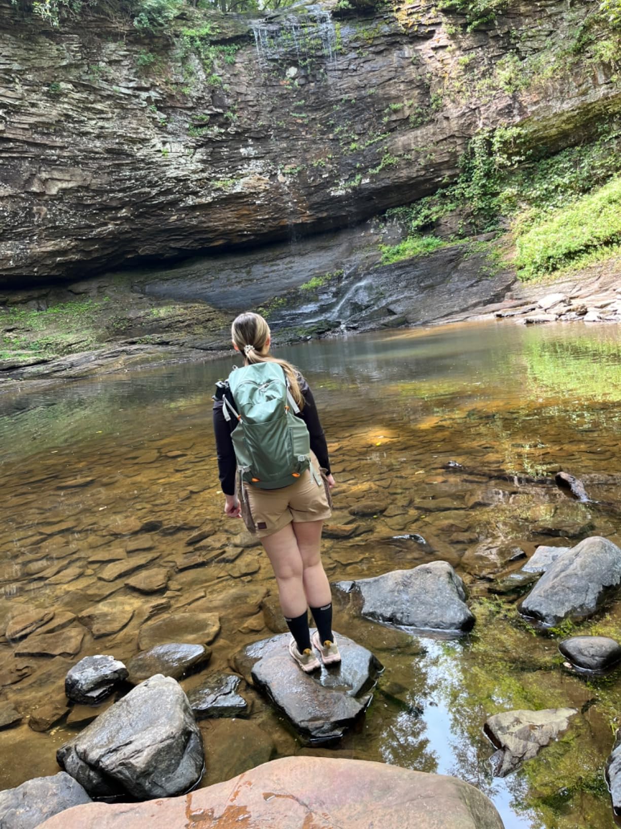 Osprey Hikelite 26L Unisex Hiking Backpack – Lightweight Daypack with Breathable Backpanel and Raincover - Customer Photo 2