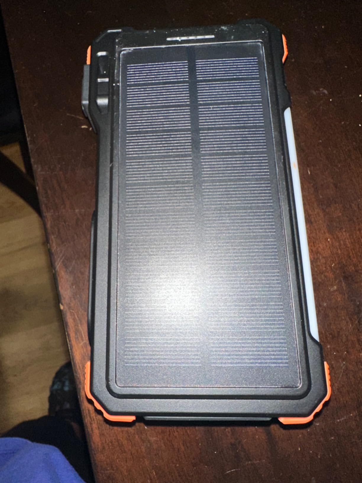 BLAVOR Solar Power Bank 20000mAh Built-in Cables, Wireless Charger for Apple Watch, 20W Fast Charging Battery Pack with USB C, Flashlight, Solar Charger for iPhone, iPad, iWatch, Samsung - Customer Photo 1
