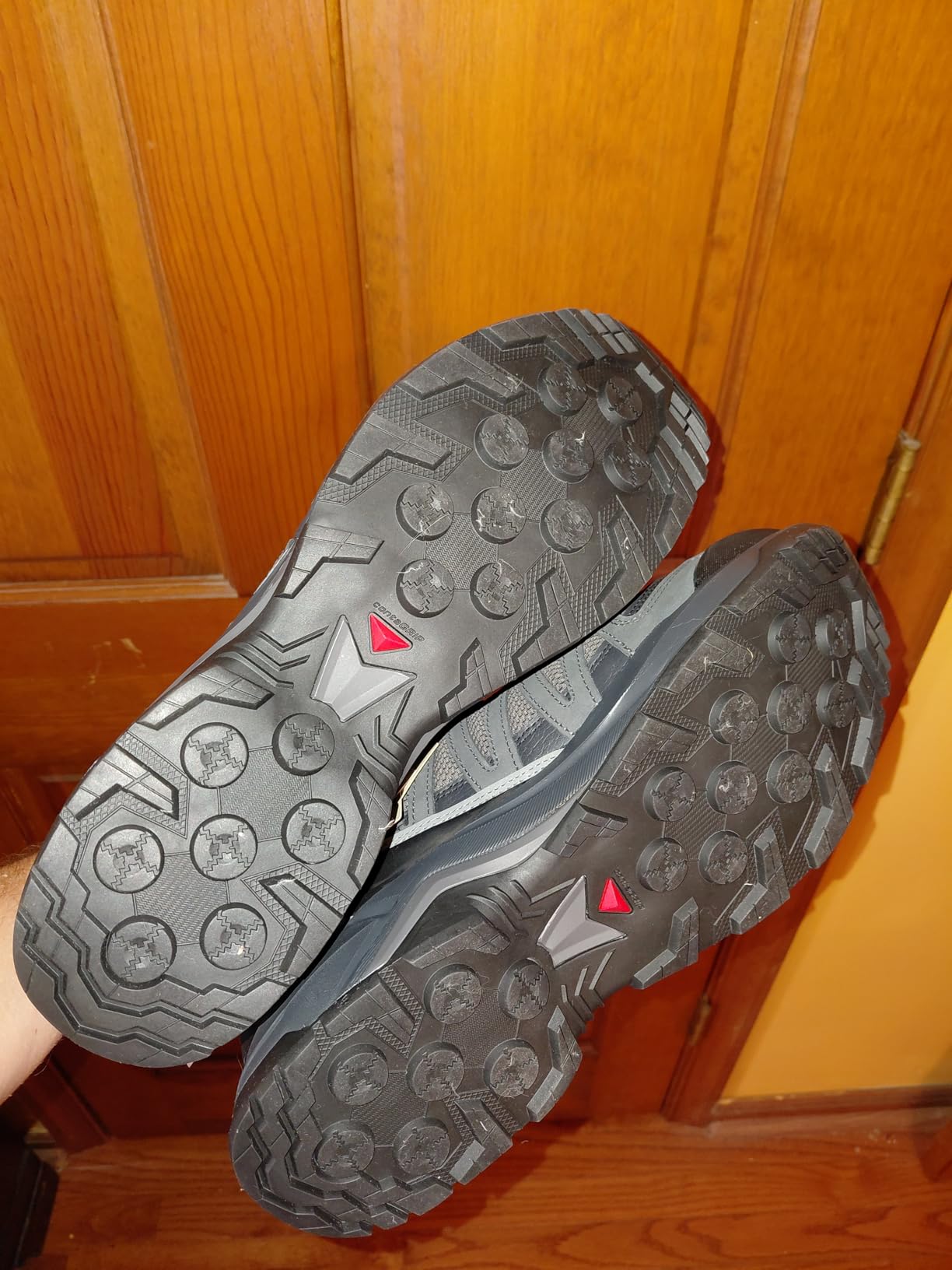 Salomon Men's X-Adventure Recon Mid Gore-Tex Hiking Shoe, Waterproof Stability for Rugged Hiking Trails & All-Weather Trekking - Customer Photo 5