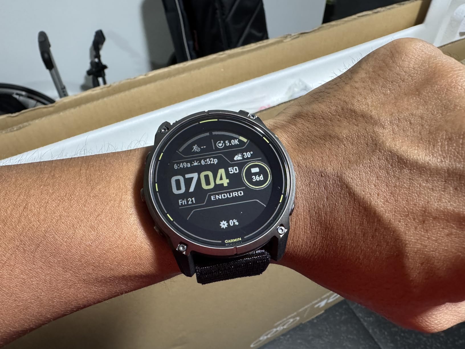 Garmin Enduro 3 – 51 mm, Solar, Sapphire, Ultraperformance GPS Smartwatch, Extreme Battery Life, Detailed Mapping, Built-in LED Flashlight, Carbon Gray DLC Titanium with Black UltraFit Nylon Strap - Customer Photo 2