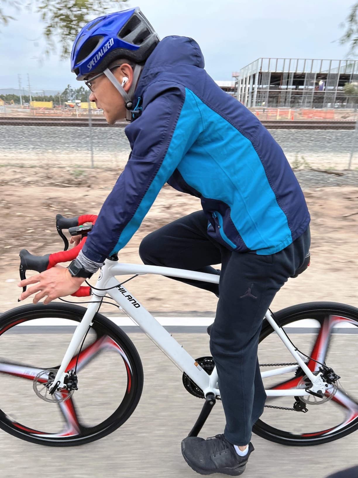 HILAND 26 27.5 29 Inch Mountain Bike, Mens and Womens MTB with 21 Speeds, High-Tensile Steel Frame, V Brake, Hardtail Bicycle for Adults - Customer Photo 1