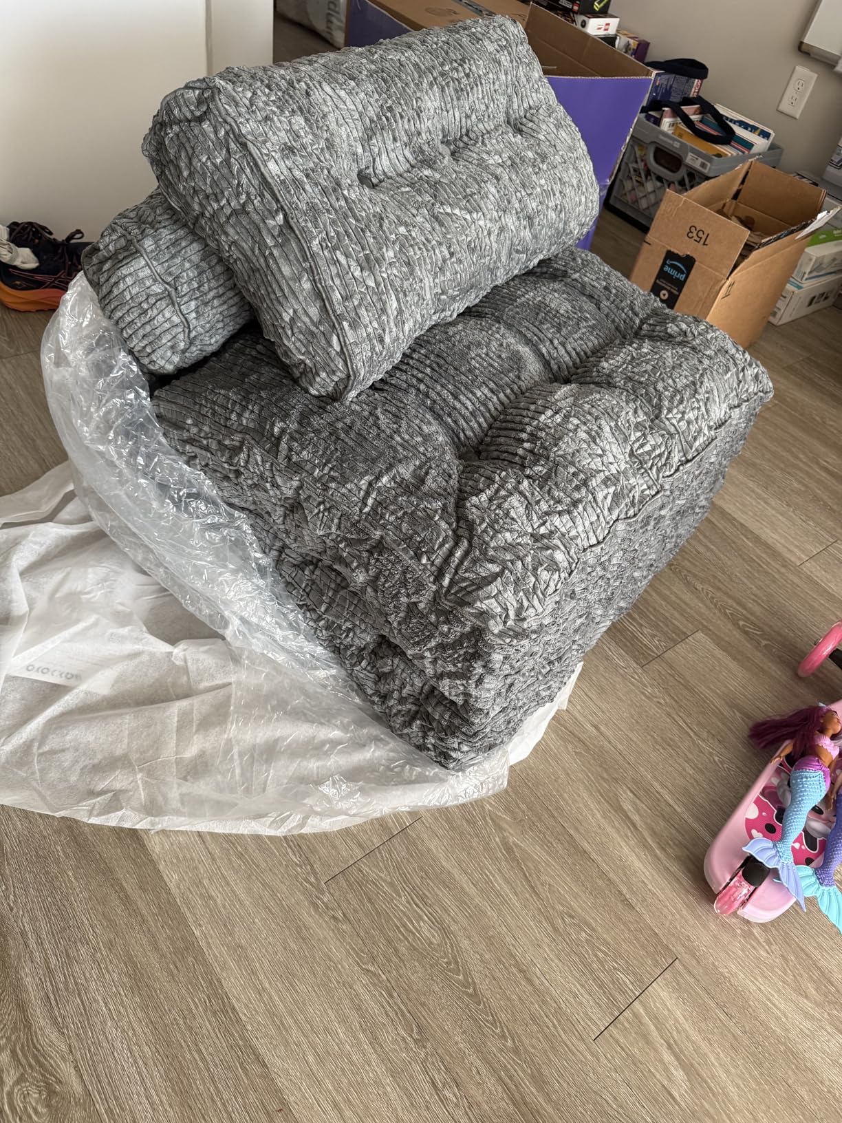 MAXYOYO Folding Sofa Bed, Convertible Sleeper Chair with Pillow Foldable Mattress with Back Support, Portable Fold Out Chair Bed Comfy Floor Sofa Lounge for Living Room Bedroom, Dark Grey, Single - Customer Photo 2