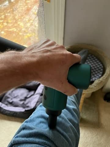 Ekrin Athletics B37v2 Massage Gun - Deep Tissue Massage with High-Powered Brushless Motor - Ergonomic Back Massager for Pain Relief - 5 Speeds, 4 Attachments - Ultra Quiet Hand-Held Massager Customer Review Ekrin Athletics B37v2 Massage Gun - Deep Tissue Massage with High-Powered Brushless Motor - Ergonomic Back Massager for Pain Relief - 5 Speeds, 4 Attachments - Ultra Quiet Hand-Held Massager - Customer Photo 1