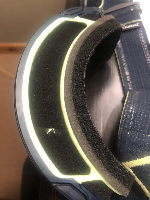 Anon M4 Toric Snow Goggles + Bonus Lens + MFI® Face Mask Customer Review Anon M4 Toric Snow Goggles + Bonus Lens + MFI® Face Mask - Customer Photo 2