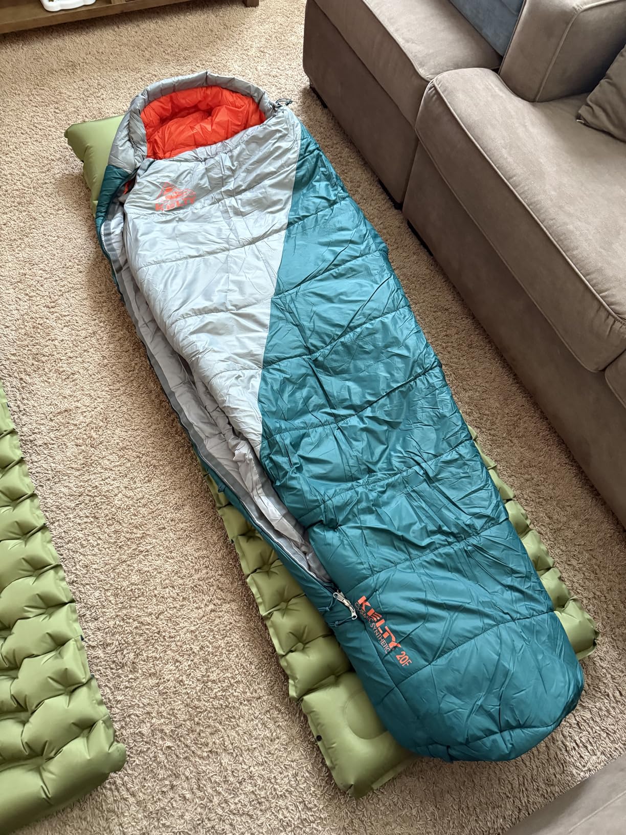 Kelty Cosmic Synthetic Fill 20 Degree Backpacking Sleeping Bag – Compression Straps, Stuff Sack Included - Customer Photo 2
