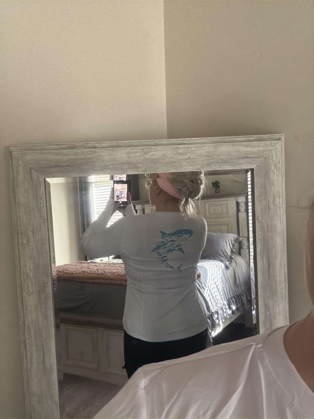 Avoogue Women UPF 50+ UV Shirts Long Sleeve with Thumb Holes Workout Sun Shirt Quick Dry Athletic Hiking Running Tops - Customer Photo 2