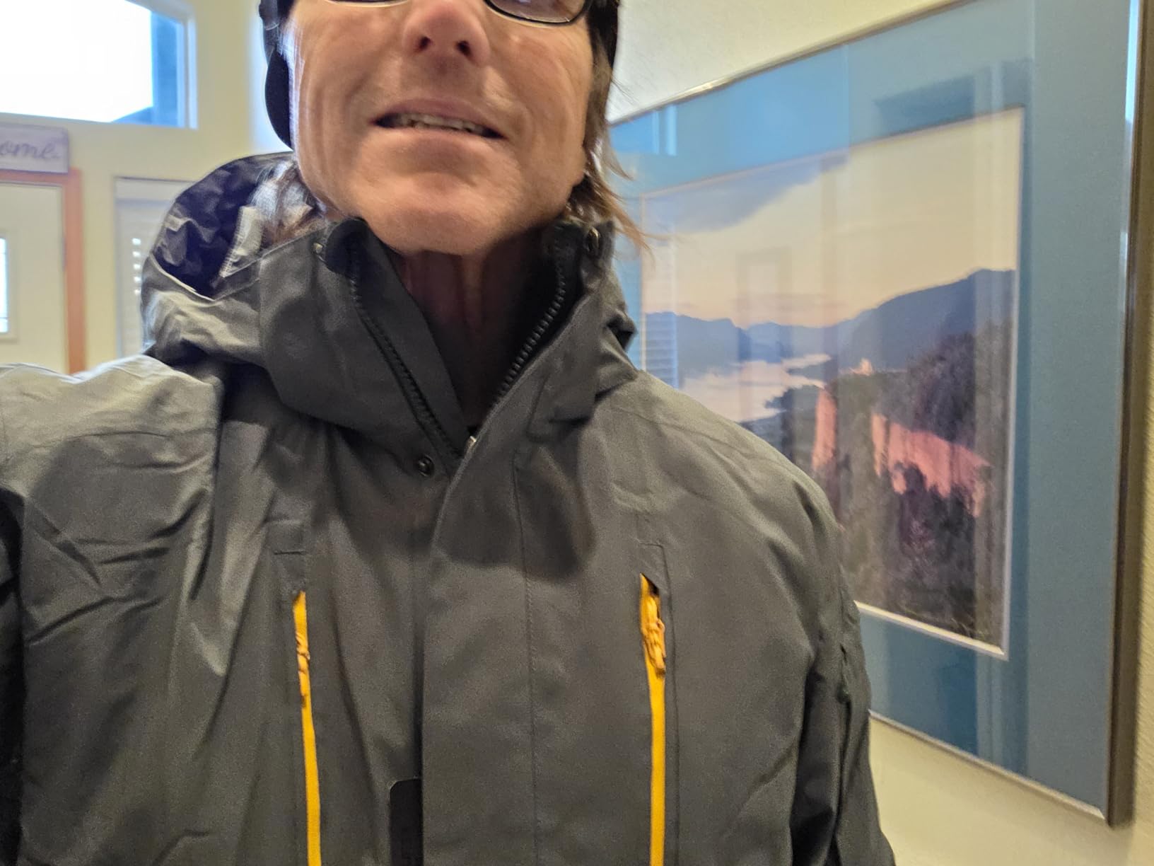 FREE SOLDIER Men's Waterproof Ski Snow Jacket Warm Winter Coat Snowboarding Raincoat Hooded Fully Taped Seams - Customer Photo 2