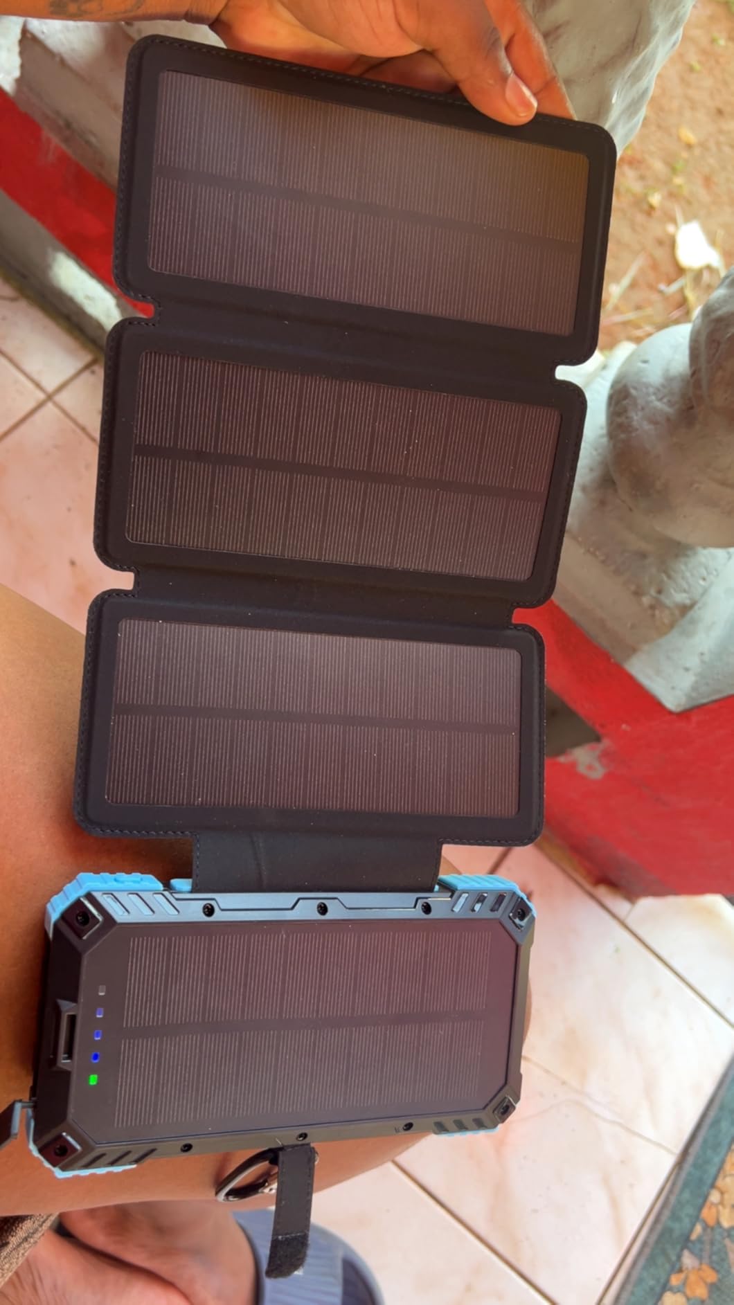 Kepswin Solar Charger Power Bank 49800mAh with 4 Built-in Cables & 3 Foldable Panels, PD22.5W Fast Portable Phone Charger, External Battery Pack with USB-C in/Output & Flashlight for Outdoor Camping - Customer Photo 2