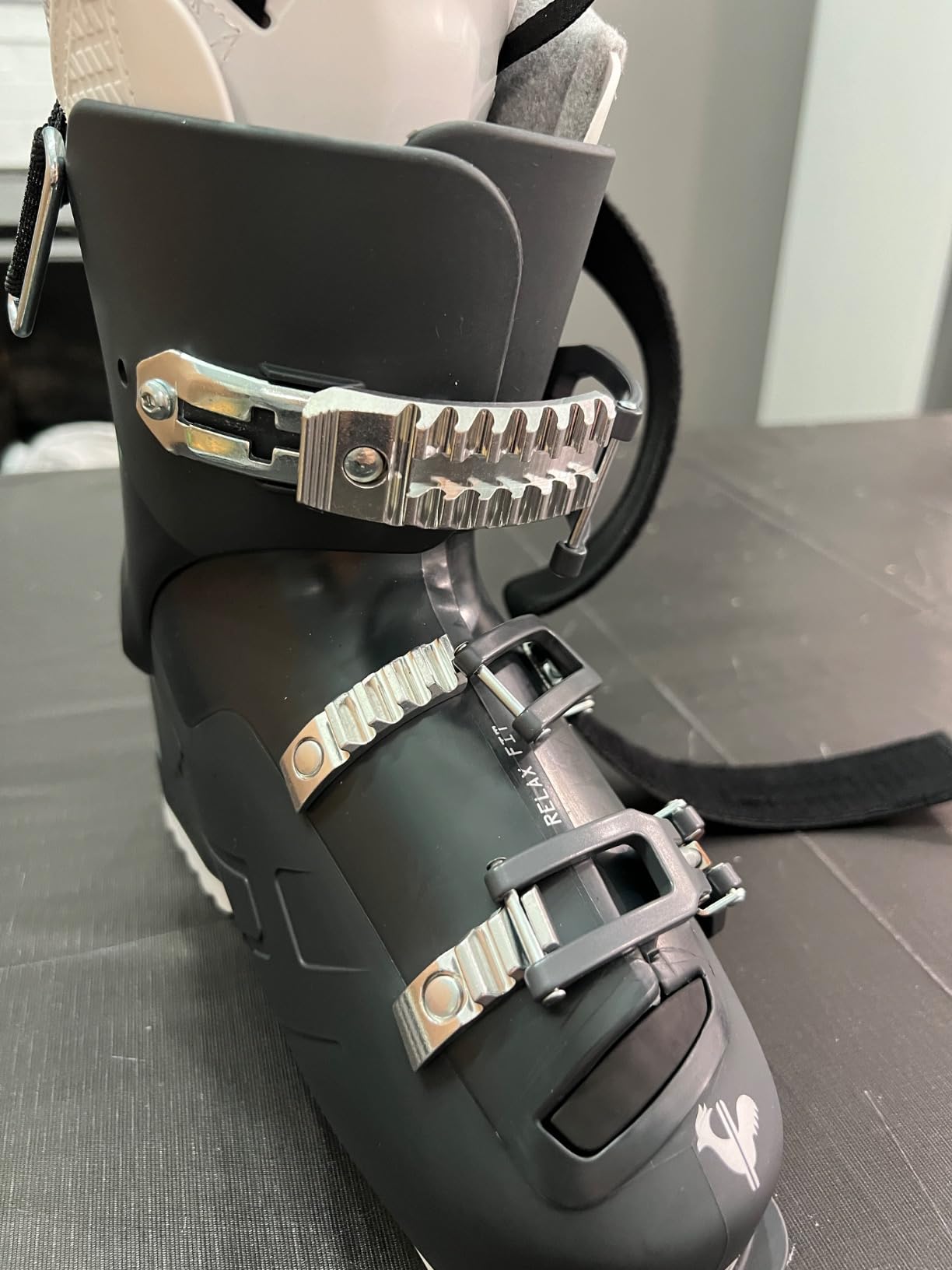 Rossignol Kelia 50 - Ski Boots for Women - Relaxed Fit Snow Ski Boots Customer Review Rossignol Kelia 50 - Ski Boots for Women - Relaxed Fit Snow Ski Boots - Customer Photo 1
