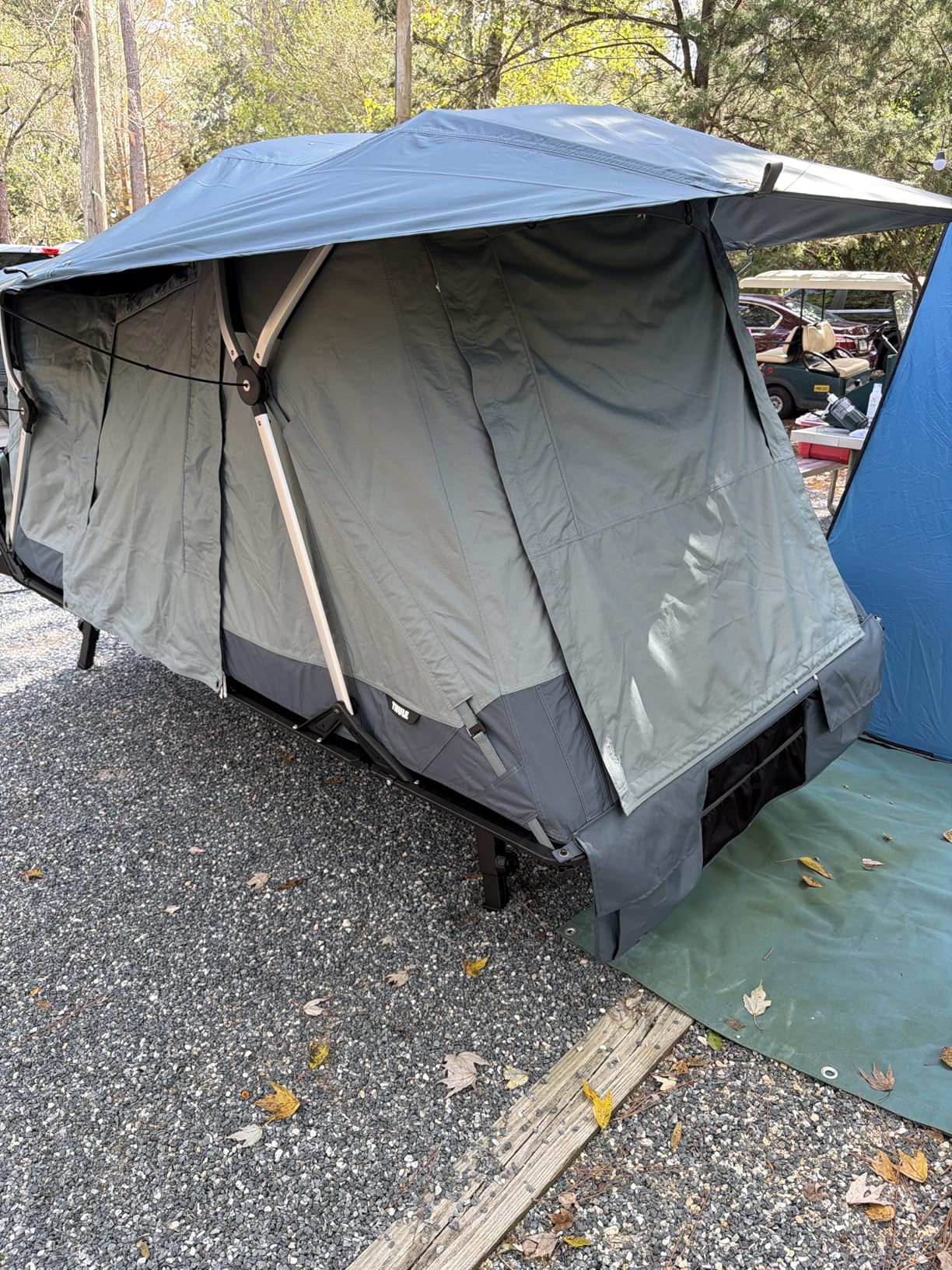 Thule Outset Hitch-Mounted Tent, Sleeps 3 People, Easy Setup, Detaches from Vehicle, Car Camping for Jeep, Truck, SUV, Van - Customer Photo 2
