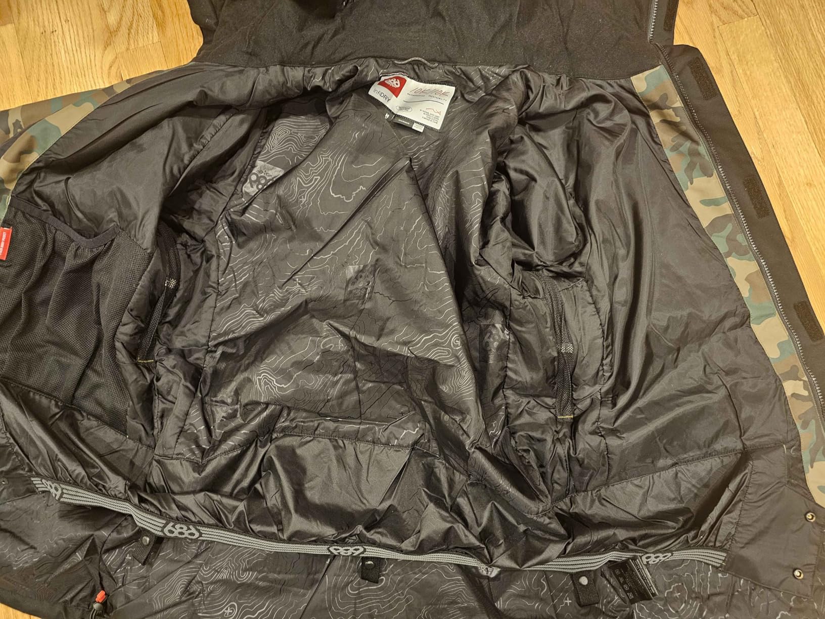 686 Men's Nightline Insulated Jacket Customer Review 686 Men's Nightline Insulated Jacket - Customer Photo 1