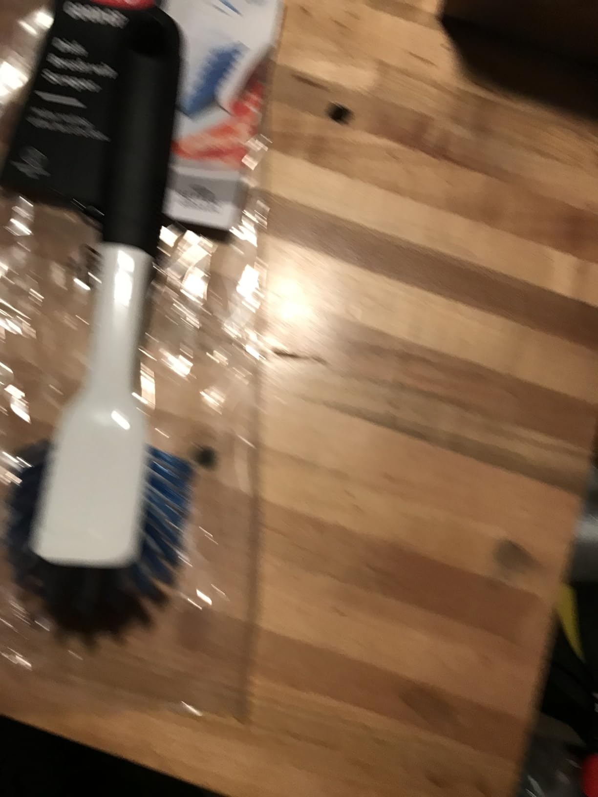 OXO Good Grips Dish Brush, Nylon Bristles with Built-in Scraper, Safe for Non-Stick Cookware, Non-Slip Handle, Dishwasher Safe - Customer Photo 1