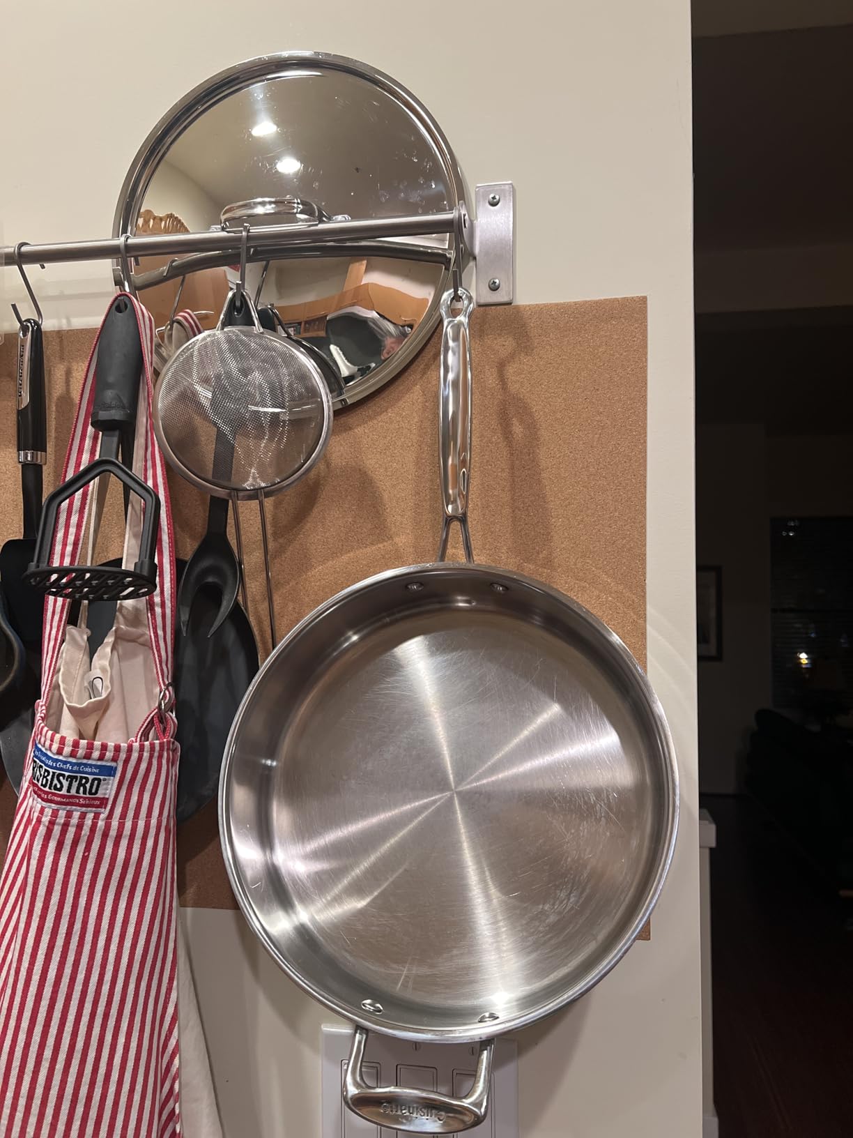 Cuisinart Stainless Steel, 5.5 Quart Sauté Pan w/ Cover, Helper Handle, Chef's Classic, 733-30H - Customer Photo 1