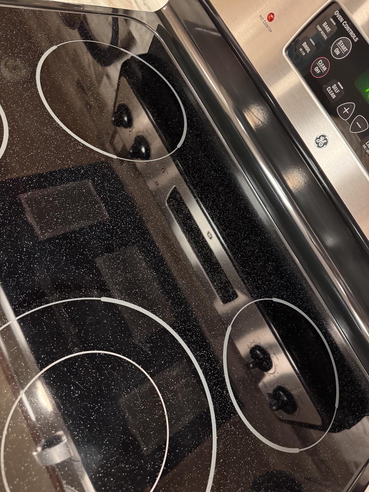 Cerama Bryte Removes Tough Stains Cooktop and Stove Top Cleaner for Glass - Ceramic Surfaces, 1-28 oz Customer Review Cerama Bryte Removes Tough Stains Cooktop and Stove Top Cleaner for Glass - Ceramic Surfaces, 1-28 oz - Customer Photo 2