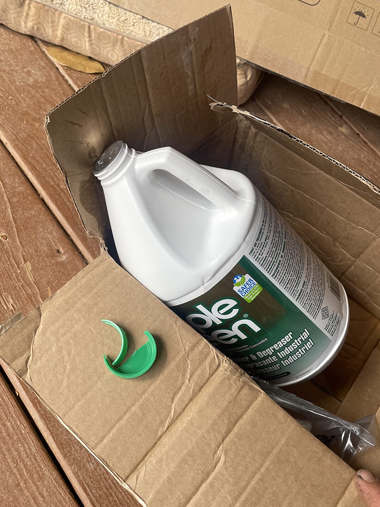 Simple Green 13005CT Industrial Cleaner and Degreaser, Concentrated, 127.8 Fl Oz, Pack of 1, White Customer Review Simple Green 13005CT Industrial Cleaner and Degreaser, Concentrated, 127.8 Fl Oz, Pack of 1, White - Customer Photo 5