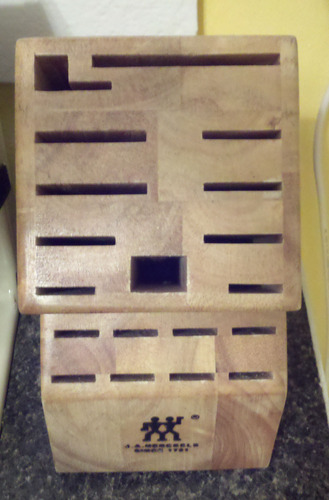 ZWILLING 20-slot Hardwood Knife Block - Customer Photo 1