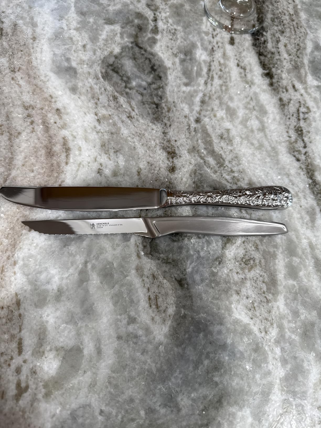 HENCKELS Razor-Sharp Steak Knife Set of 8, German Engineered Informed by 100+ Years of Mastery, Sliver - Customer Photo 1