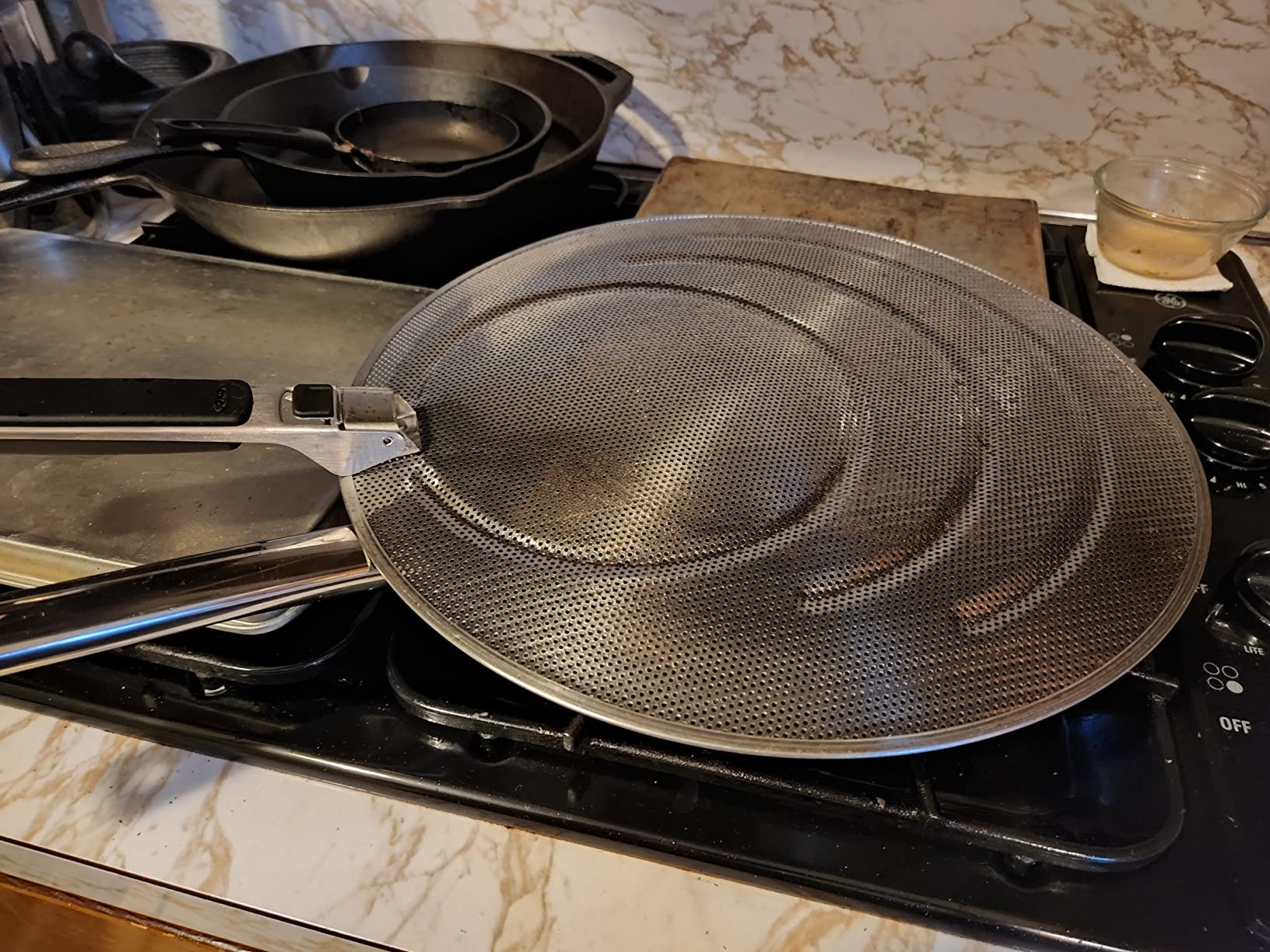 OXO Good Grips Stainless Steel Splatter Screen with Folding Handle Customer Review OXO Good Grips Stainless Steel Splatter Screen with Folding Handle - Customer Photo 2