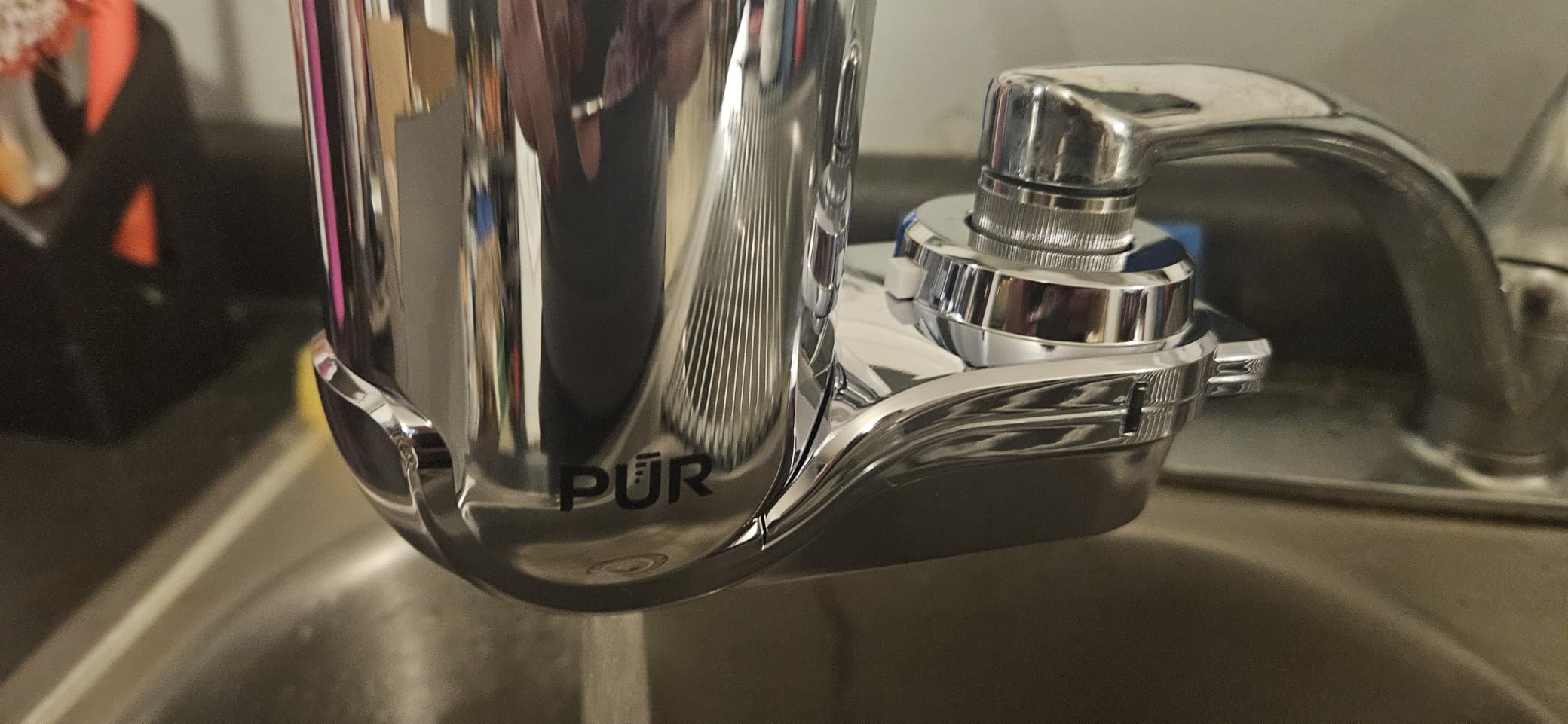 PUR PLUS Vertical Faucet Mount Water Filtration System, Lead-Reducing Filter, Great-Tasting Water, Easy Install, Lasts 100 Gallons, Compatible with Sinks with External Aerators, Chrome Customer Review PUR PLUS Vertical Faucet Mount Water Filtration System, Lead-Reducing Filter, Great-Tasting Water, Easy Install, Lasts 100 Gallons, Compatible with Sinks with External Aerators, Chrome - Customer Photo 2