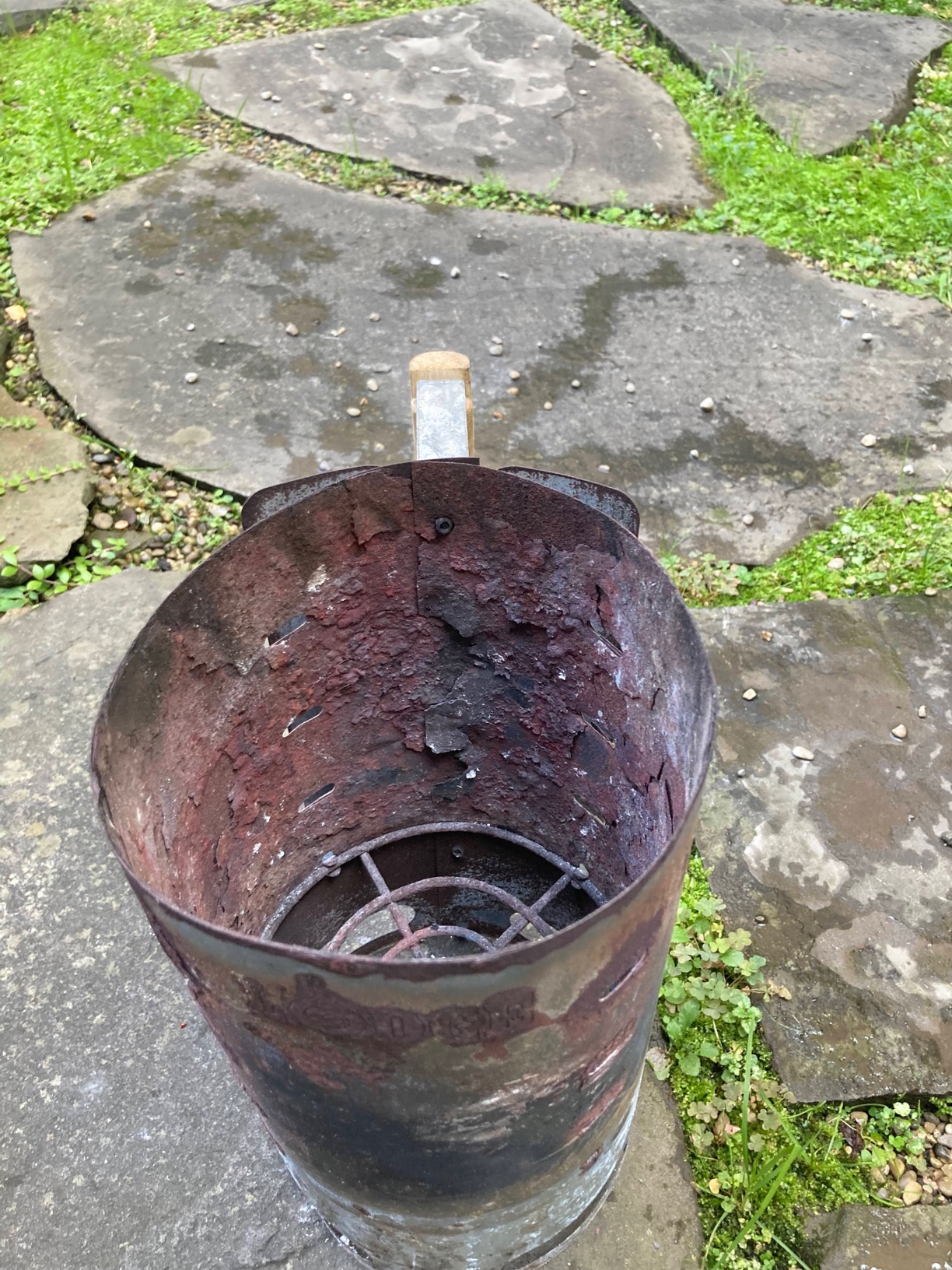 Lodge Chimney Charcoal Starter Customer Review Lodge Chimney Charcoal Starter - Customer Photo 3