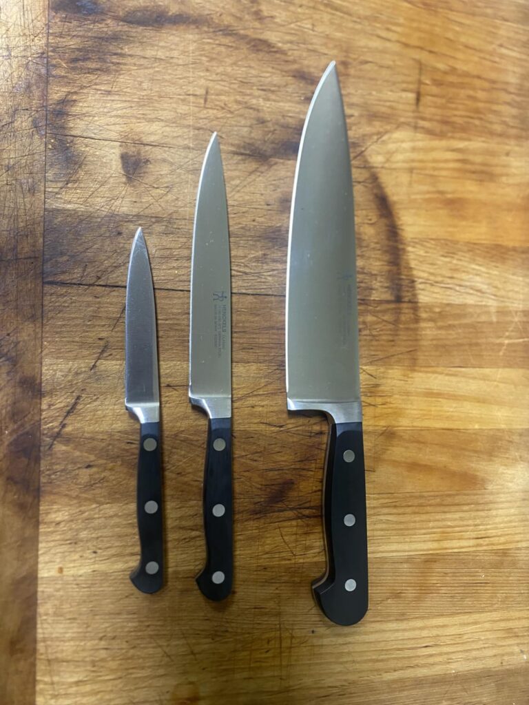 HENCKELS Classic Razor-Sharp 3-Piece Kitchen Knife Set, Chef Knife, Paring Knife, Utility Knife, German Engineered Informed by 100+ Years of Mastery, Stainless Steel Customer Review Best 3 Knife Set