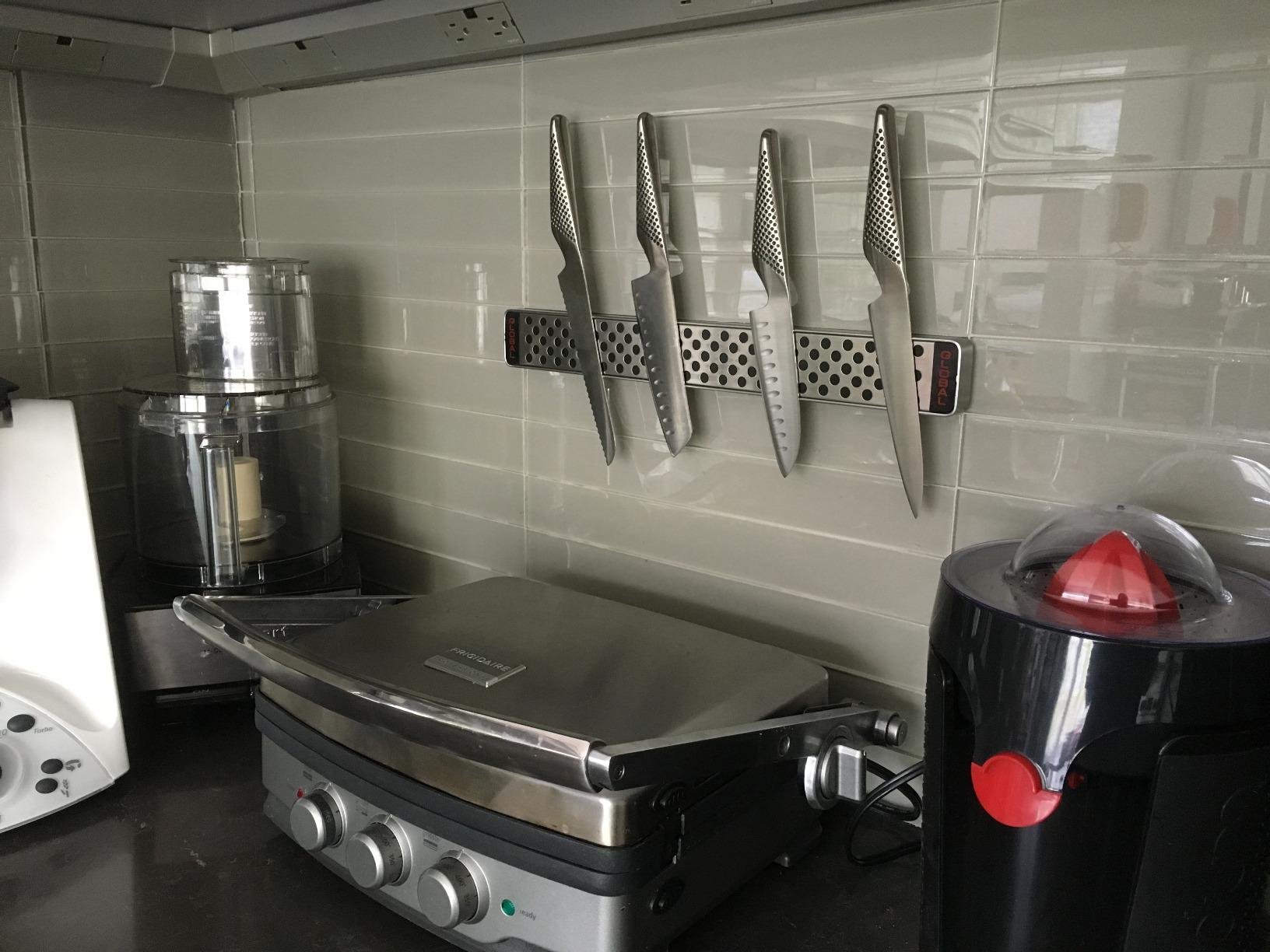 Global 16 inch Magnetic Wall Holder, Stainless Steel, Space Saving, Wall Mount, G-42/41 Customer Review Global 16 inch Magnetic Wall Holder, Stainless Steel, Space Saving, Wall Mount, G-42/41 - Customer Photo 1