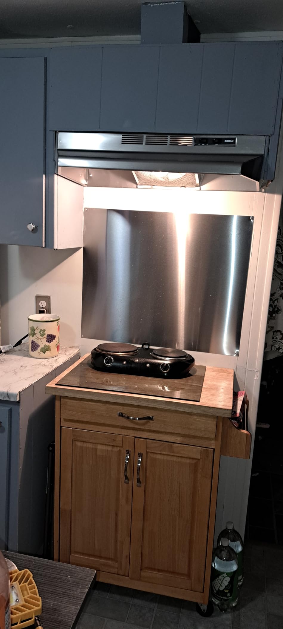Broan-NuTone F403623 Exhaust Fan for Under Cabinet Two-Speed Four-Way Convertible Range Hood Insert with Light, 36-Inch, Black Customer Review Broan-NuTone F403623 Exhaust Fan for Under Cabinet Two-Speed Four-Way Convertible Range Hood Insert with Light, 36-Inch, Black - Customer Photo 2
