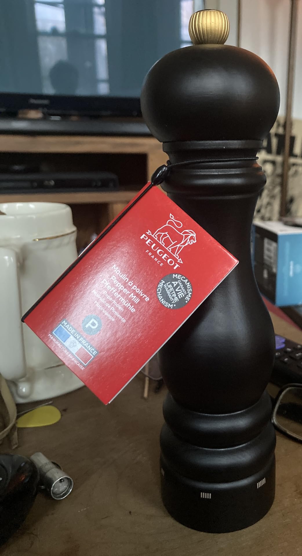 Peugeot Made in France- Paris u'Select Manual Pepper Mill - Adjustable Grinder - PEFC Certified Beechwood, 22 cm - 9 in. Chocolate - Customer Photo 1